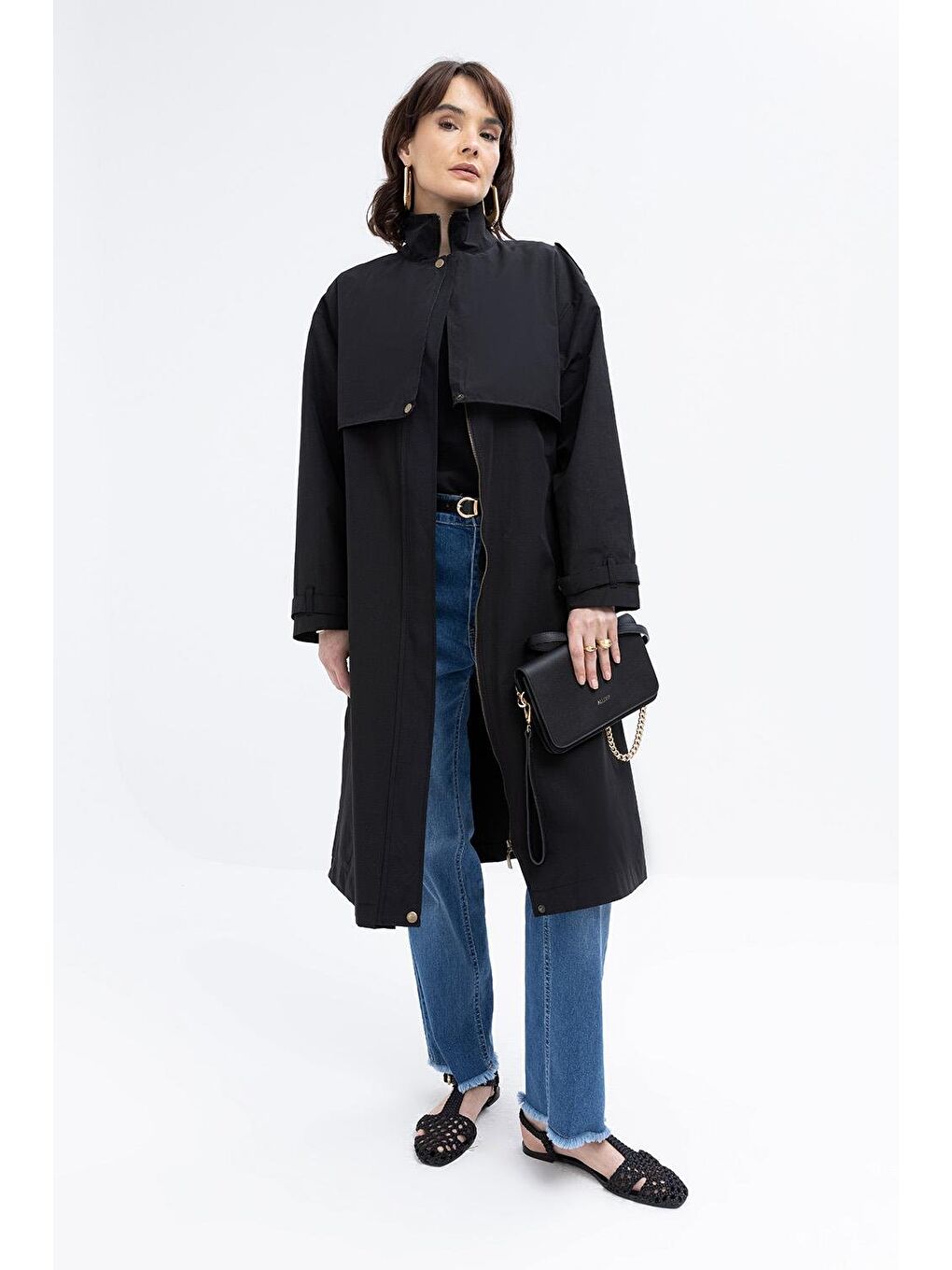 Siyah-Cepli Rüzgarlıklı Trençkot-1