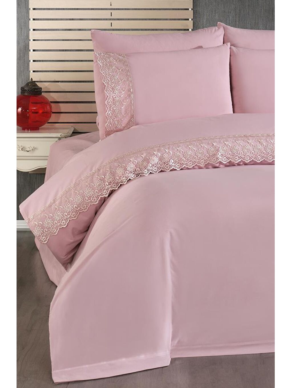 Pembe Fransız Dantelli Reyhan Çeyizlik Nevresim Takımı Pudra