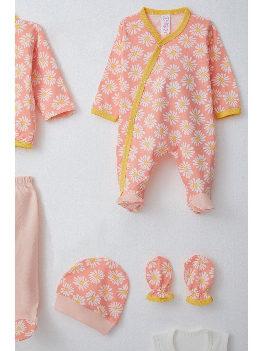 Pembe Kız Bebek Hastane Çıkışı 8 li Papatya Desenli Somon (0-3 Ay)-3