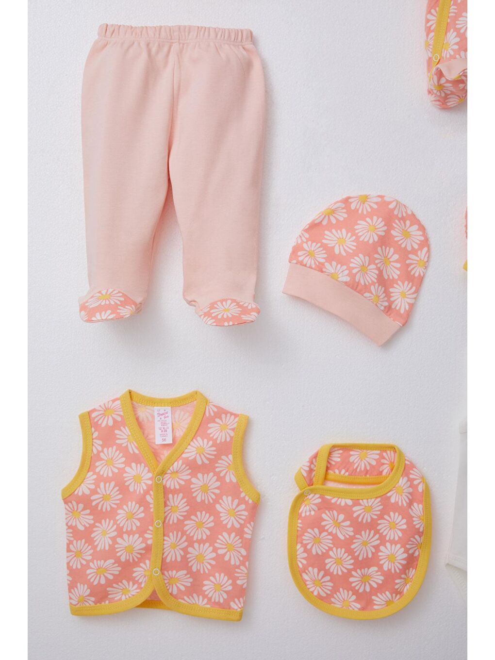 Pembe Kız Bebek Hastane Çıkışı 8 li Papatya Desenli Somon (0-3 Ay)-4