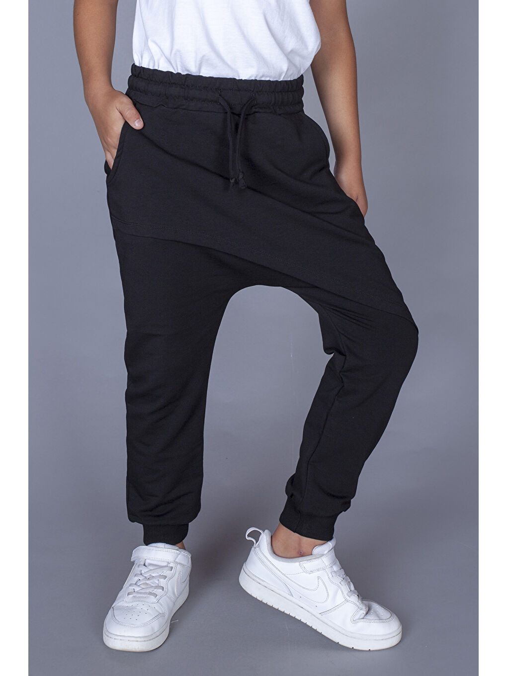 Siyah Erkek Çocuk Şalvar Tipi Eşofman Alt-1