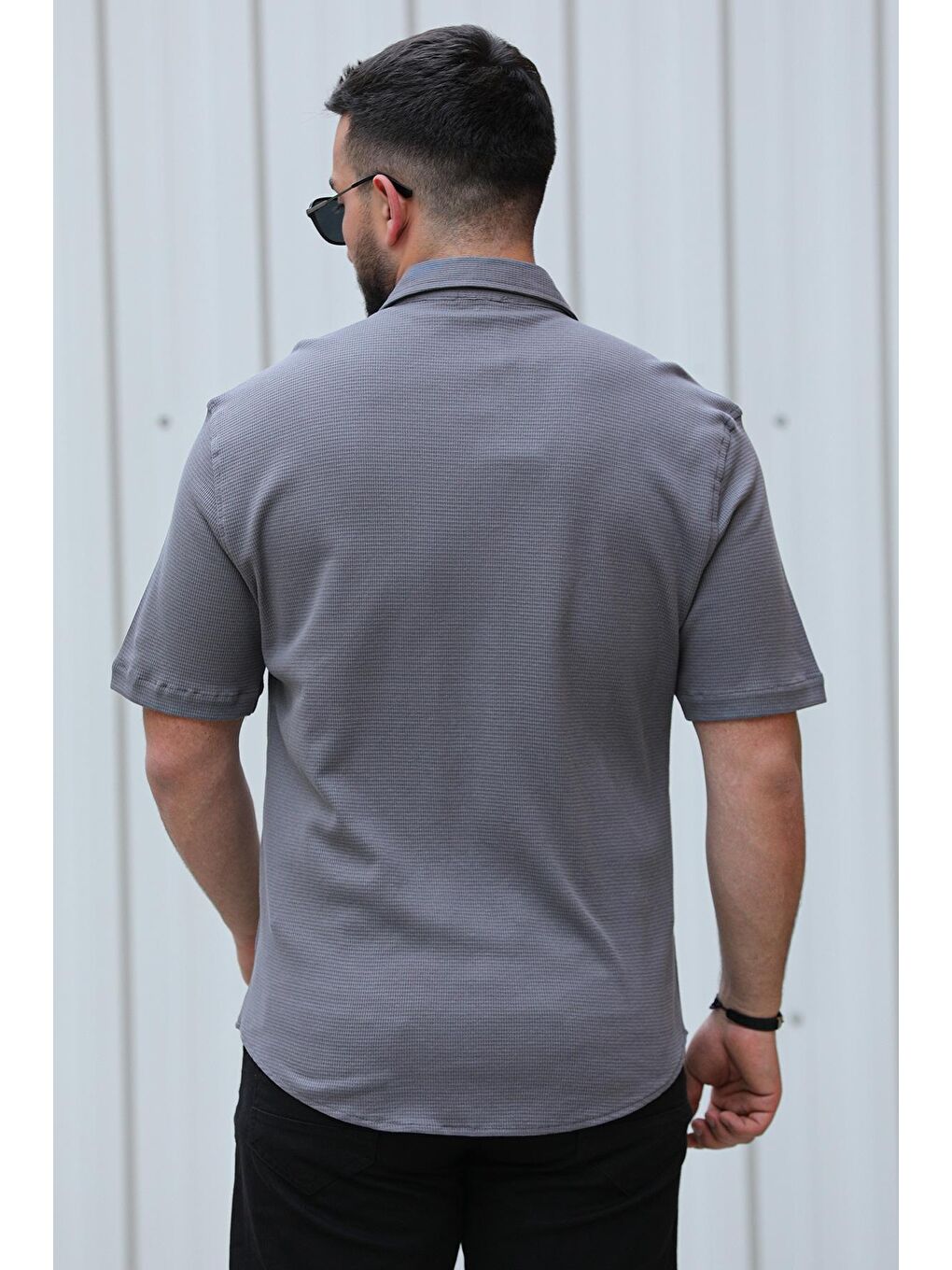 Gri Normal Kalıp Kendinden Desenli Kısa Kollu Erkek Gömlek-3