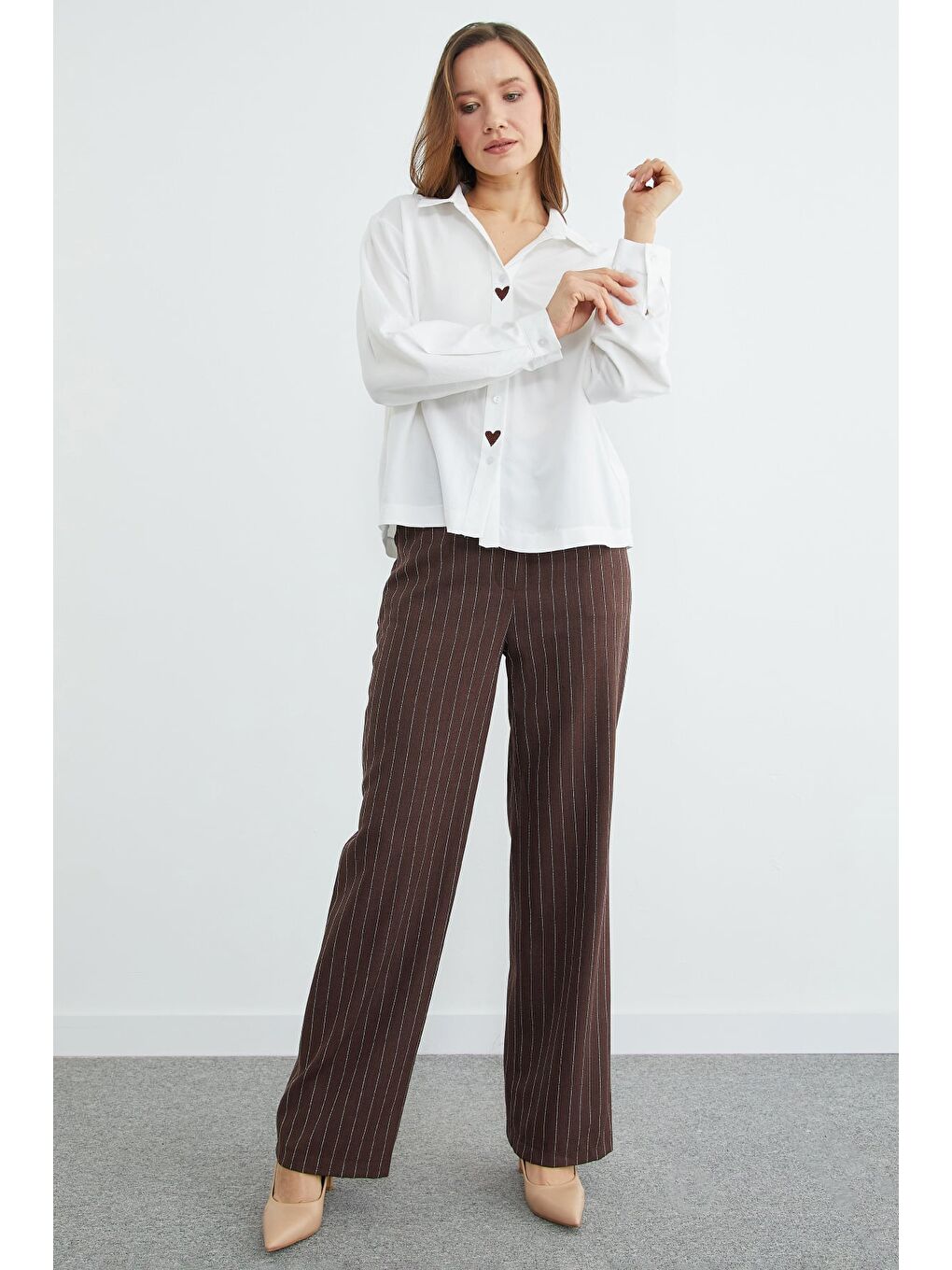 Beyaz Kalp Ve Güneş Nakışlı Salaş Gömlek-1