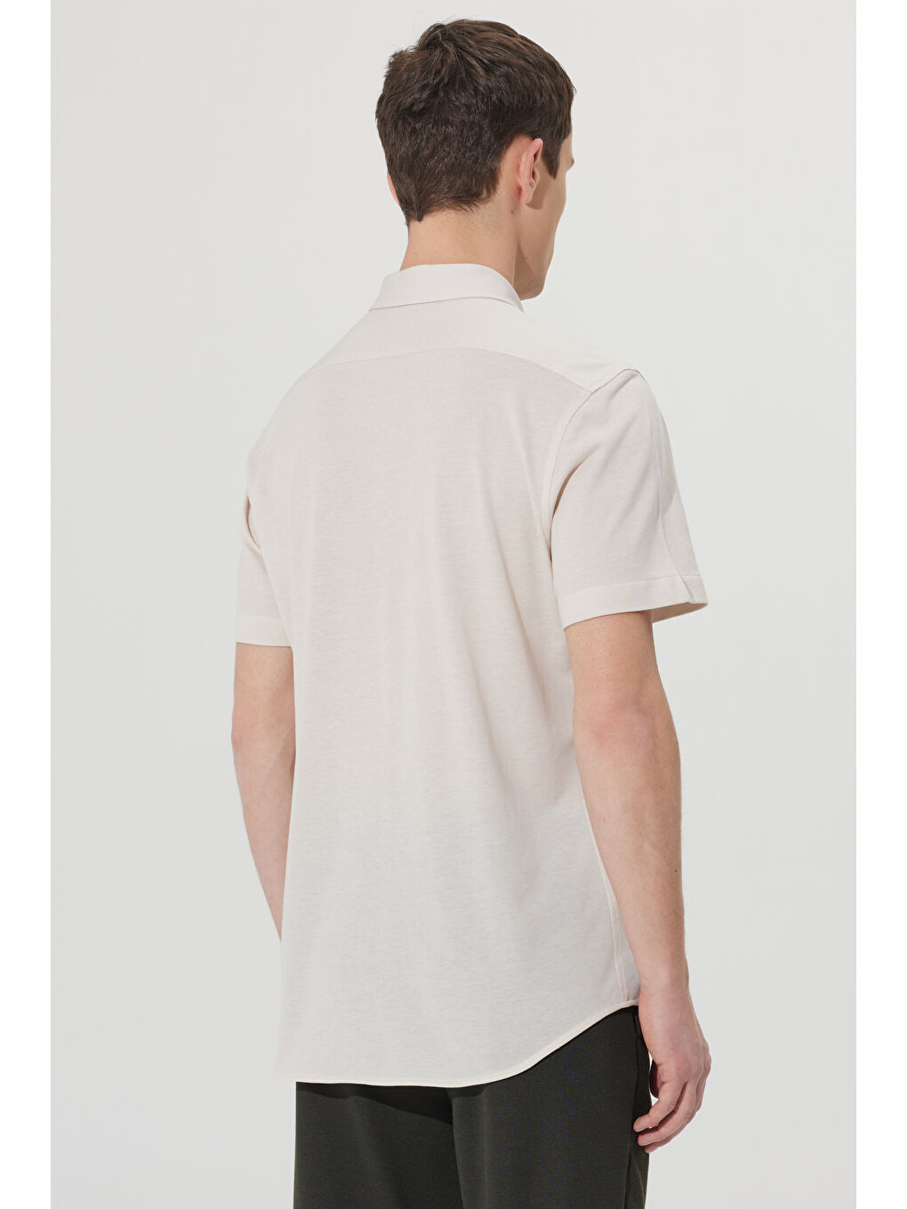 Erkek Bej Slim Fit Dar Kesim Gizli Düğme Yaka Pamuklu Kısa Kollu Gömlek-7