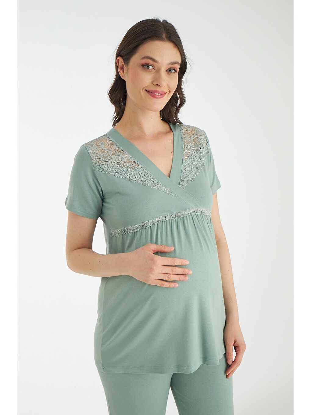 Yeşil Dantel Detaylı 3lü Sabahlıklı Hamile Ve Lohusa Pijama Takımı-5