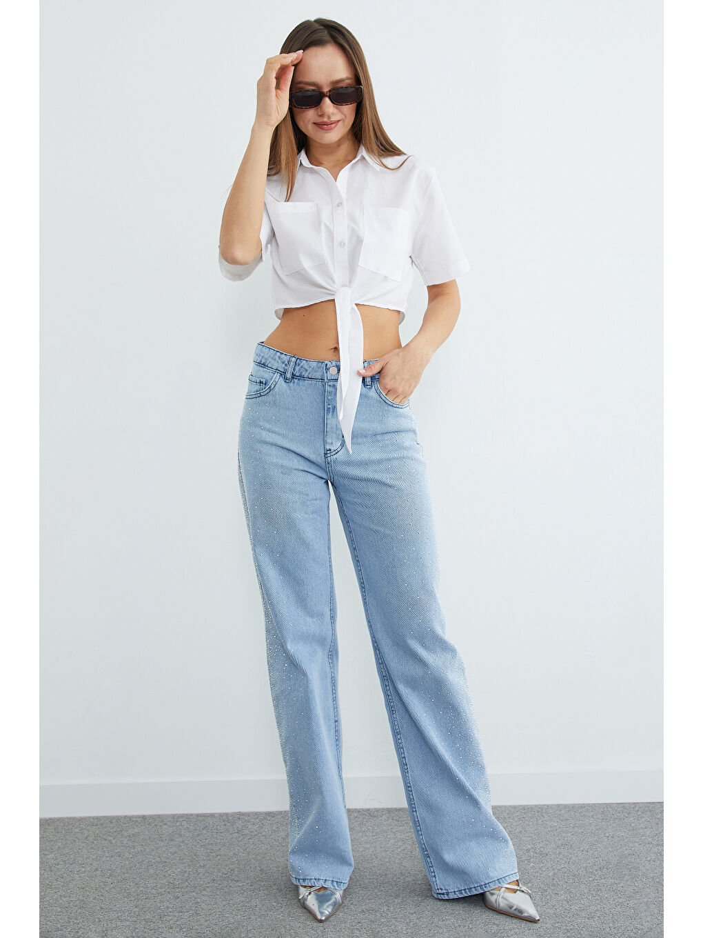 Beyaz Önü Bağlamalı Çift Cepli Crop Gömlek-4