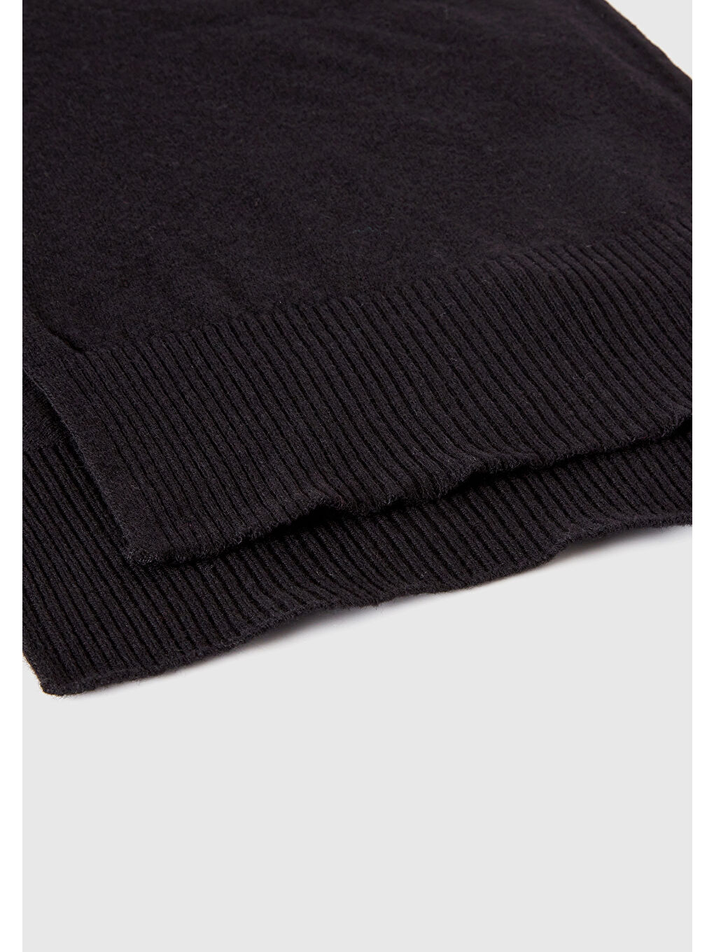 Kadın Siyah %100 Merino Atkı-1