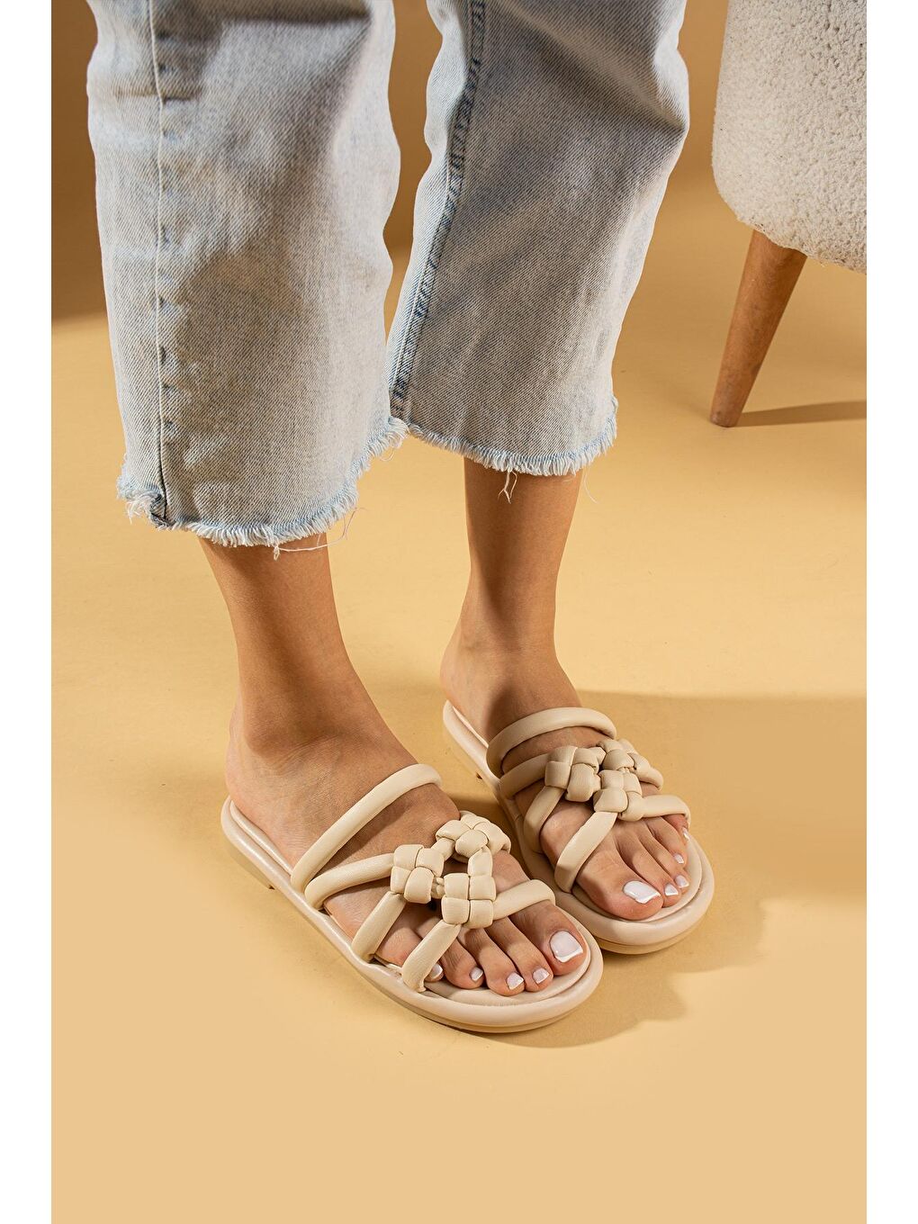 Ekru Örgü Desen Yumuşak Taban Kadın Terlik 007-79-24