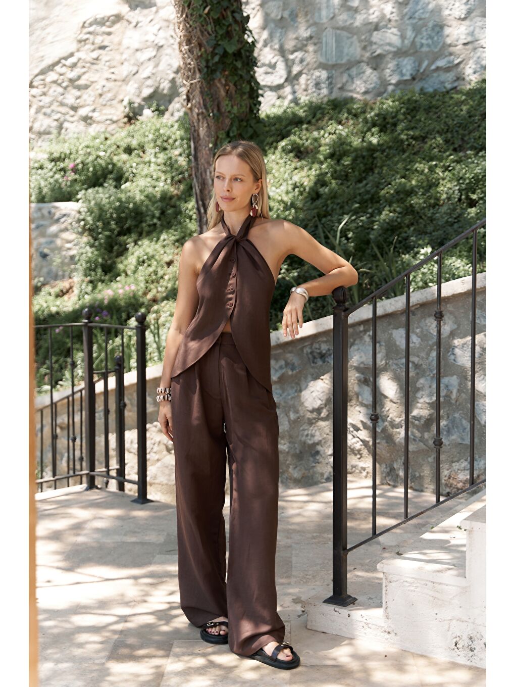 Kahverengi Prasetsah Bağlamalı Kahve Crop Pantolon Takım