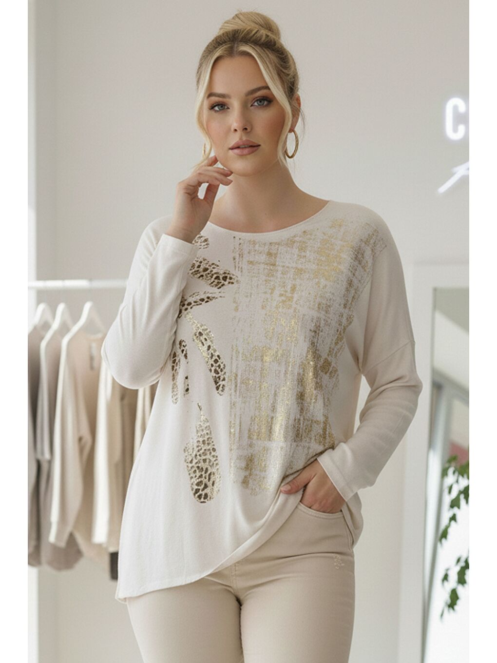 İtalyan Büyük Beden Bej Havuz Yaka Uzun Kol Varak Baskılı Casual Triko Bluz 70 68-1