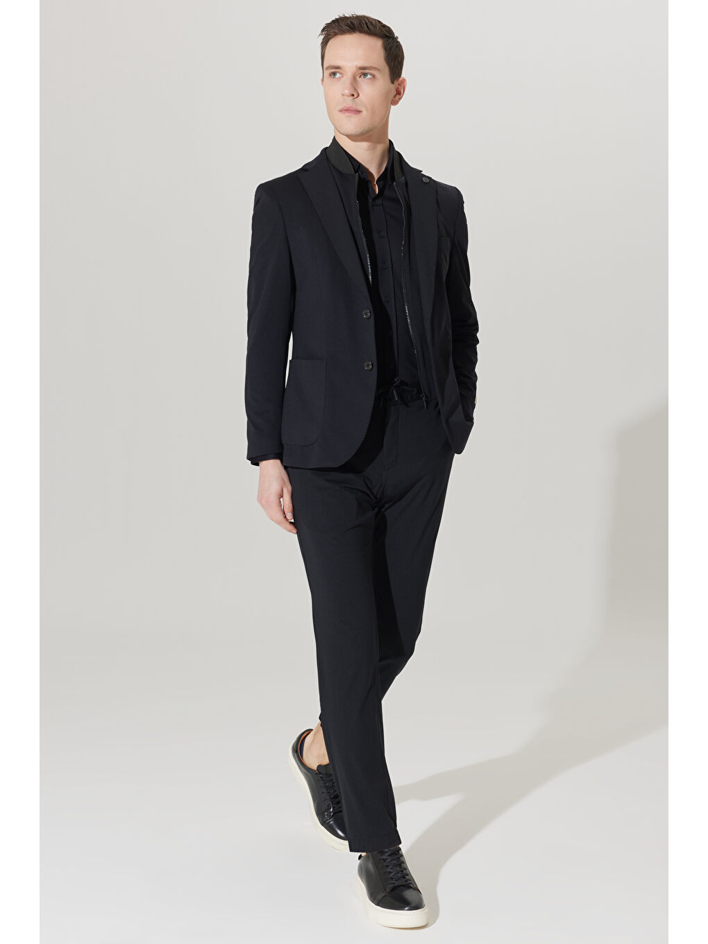 Erkek Siyah Slim Fit Dar Kesim İtalyan Yaka Ekstra Rahat Tüylenme Yapmayan Mono Yaka Takım Elbise