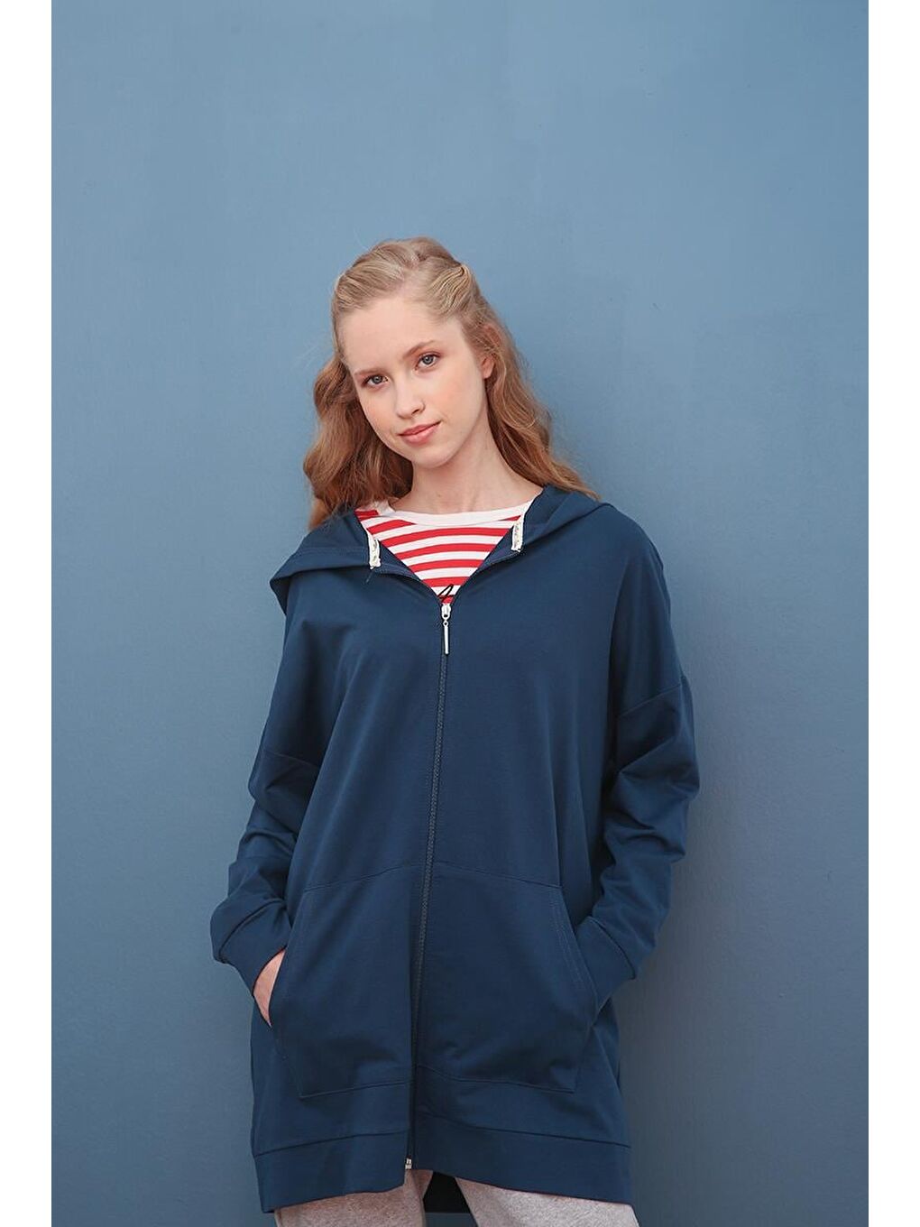 Koyu İndigo Kapüşonlu Fermuarlı Sweat Hırka