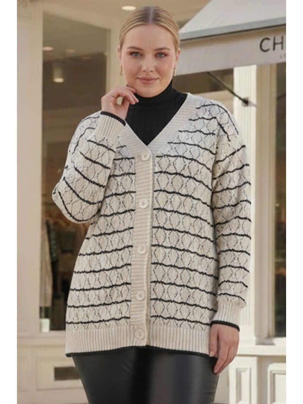 Büyük Beden Ekru V Yaka Uzun Kol Çizgili Düğmeli Casual Ajur Örgü Triko Hırka 80 62