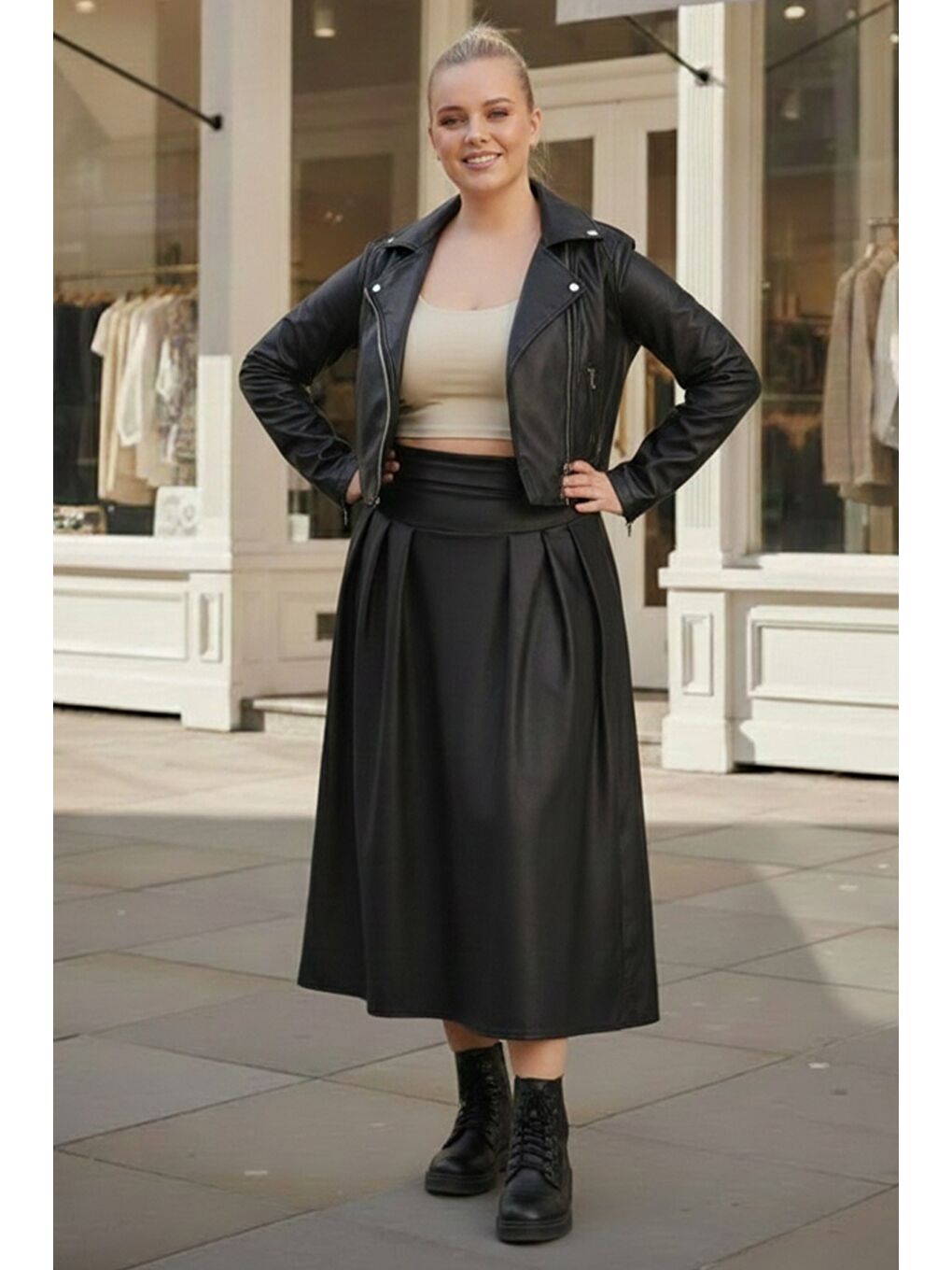 Siyah İnce Yanları Bağlamalı Lastikli Bel Casual Suni Deri Dokuma Etek 84 75-2
