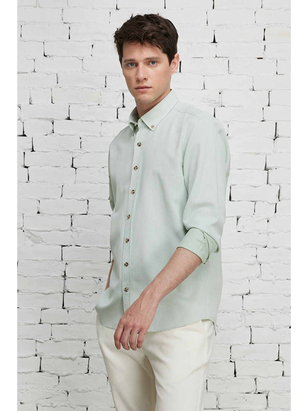 Erkek Yeşil Slim Fit Dar Kesim Düğmeli Yaka Pamuklu Armürlü Gömlek-3