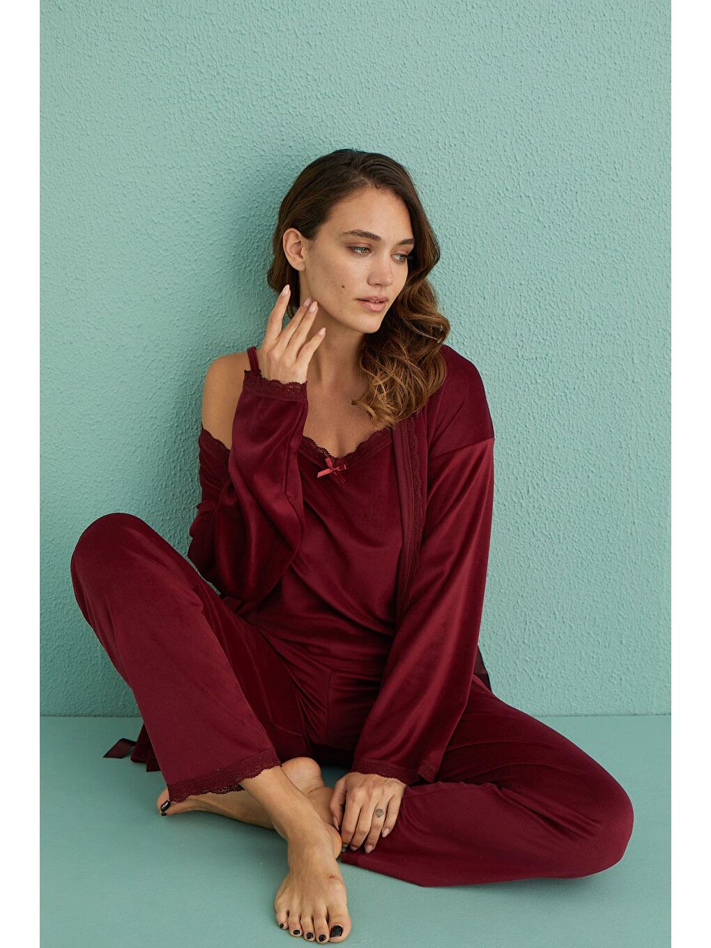 Kadın Kadife Sabahlıklı Altı Uzun 3'Lü Pijama Takımı | Bordo13402-5-4