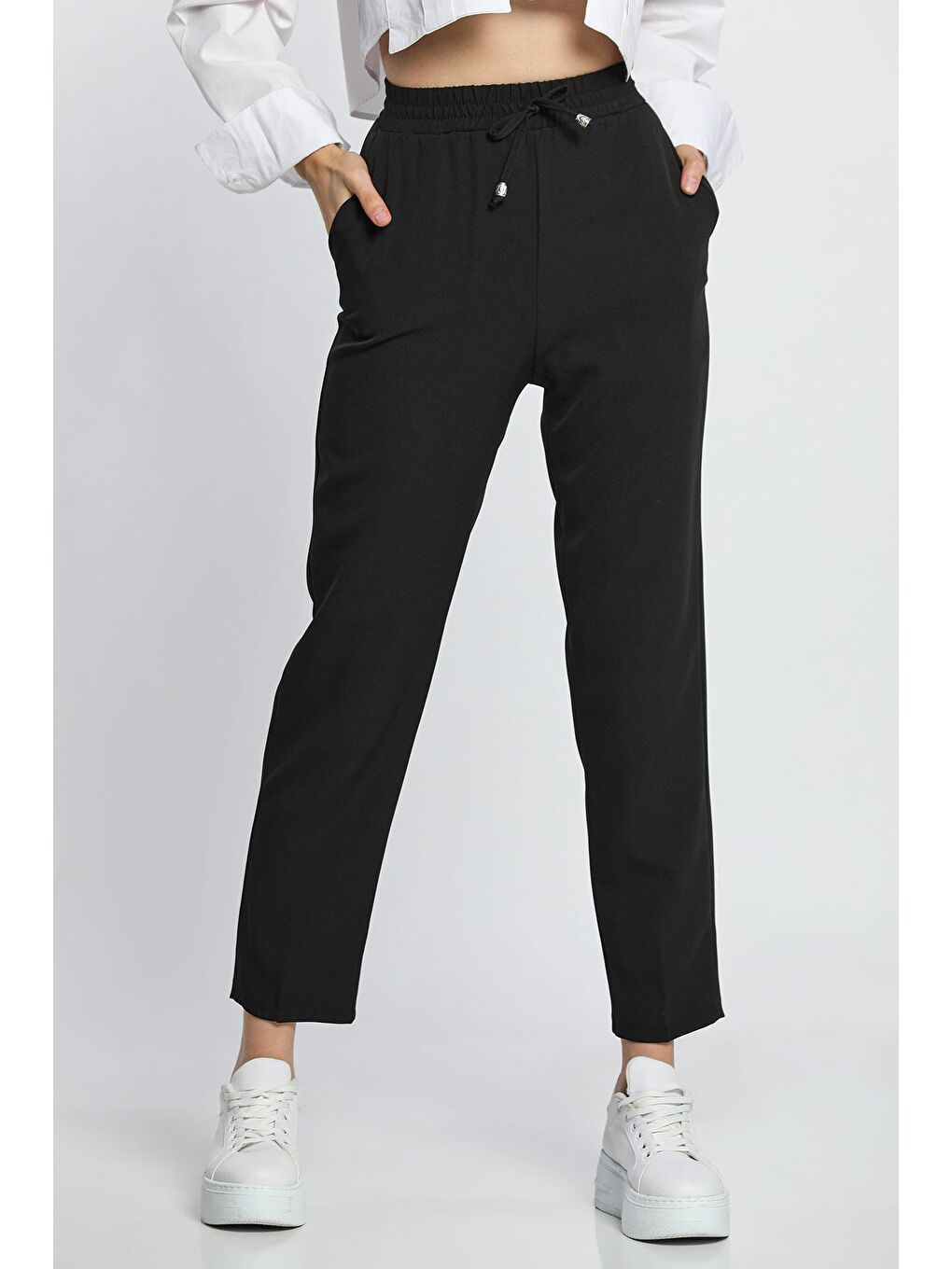 Siyah Bel Lastikli Rahat Kumaş Pantolon (DAR KALIP)-1