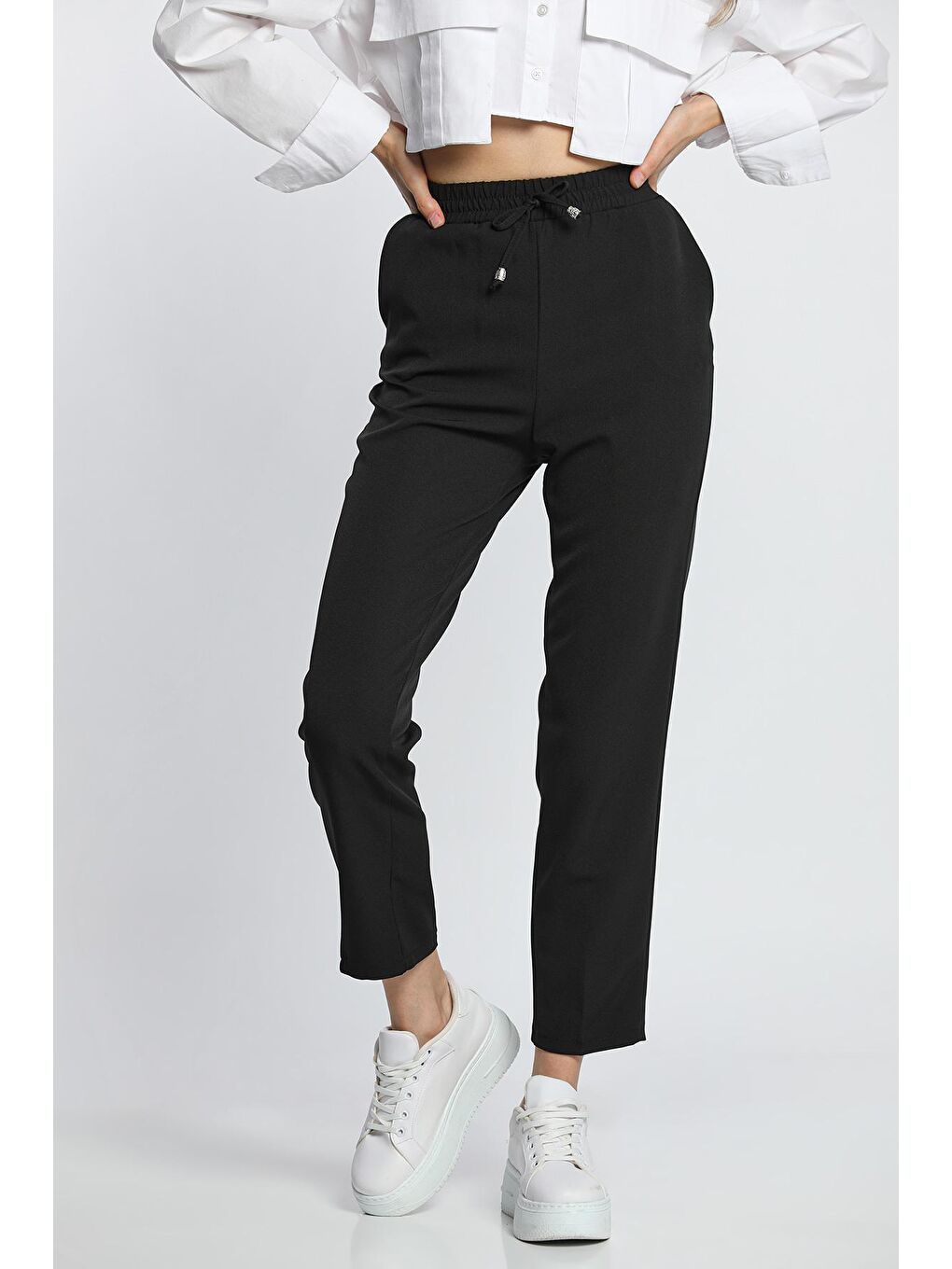 Siyah Bel Lastikli Rahat Kumaş Pantolon (DAR KALIP)-2