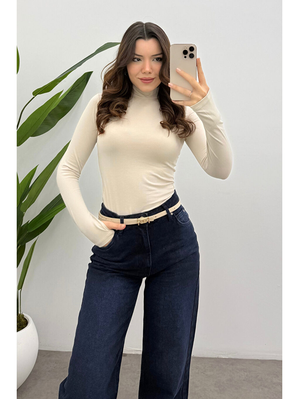 Bej Kadın Taş Parmak Detaylı Body