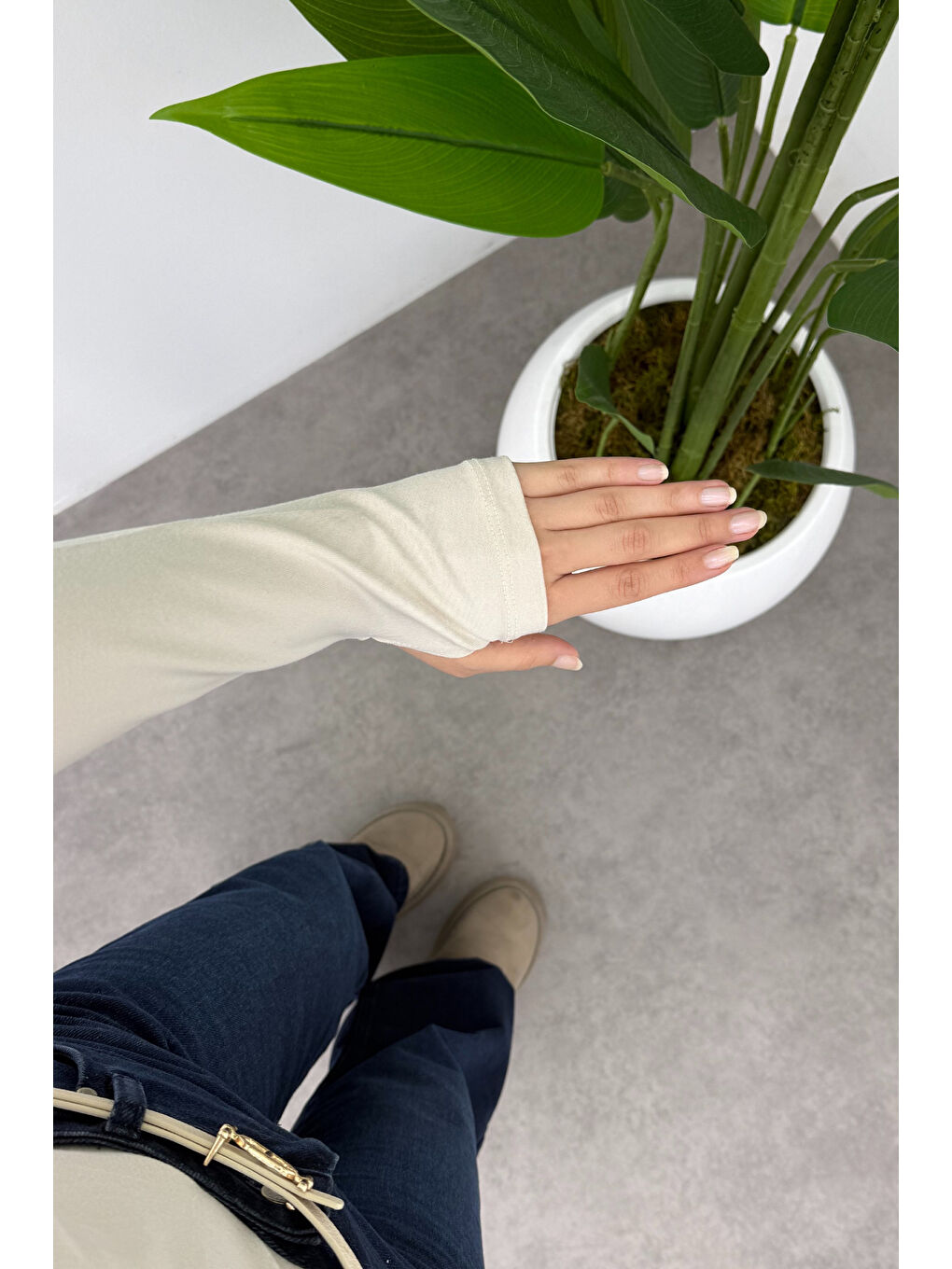 Bej Kadın Taş Parmak Detaylı Body-4