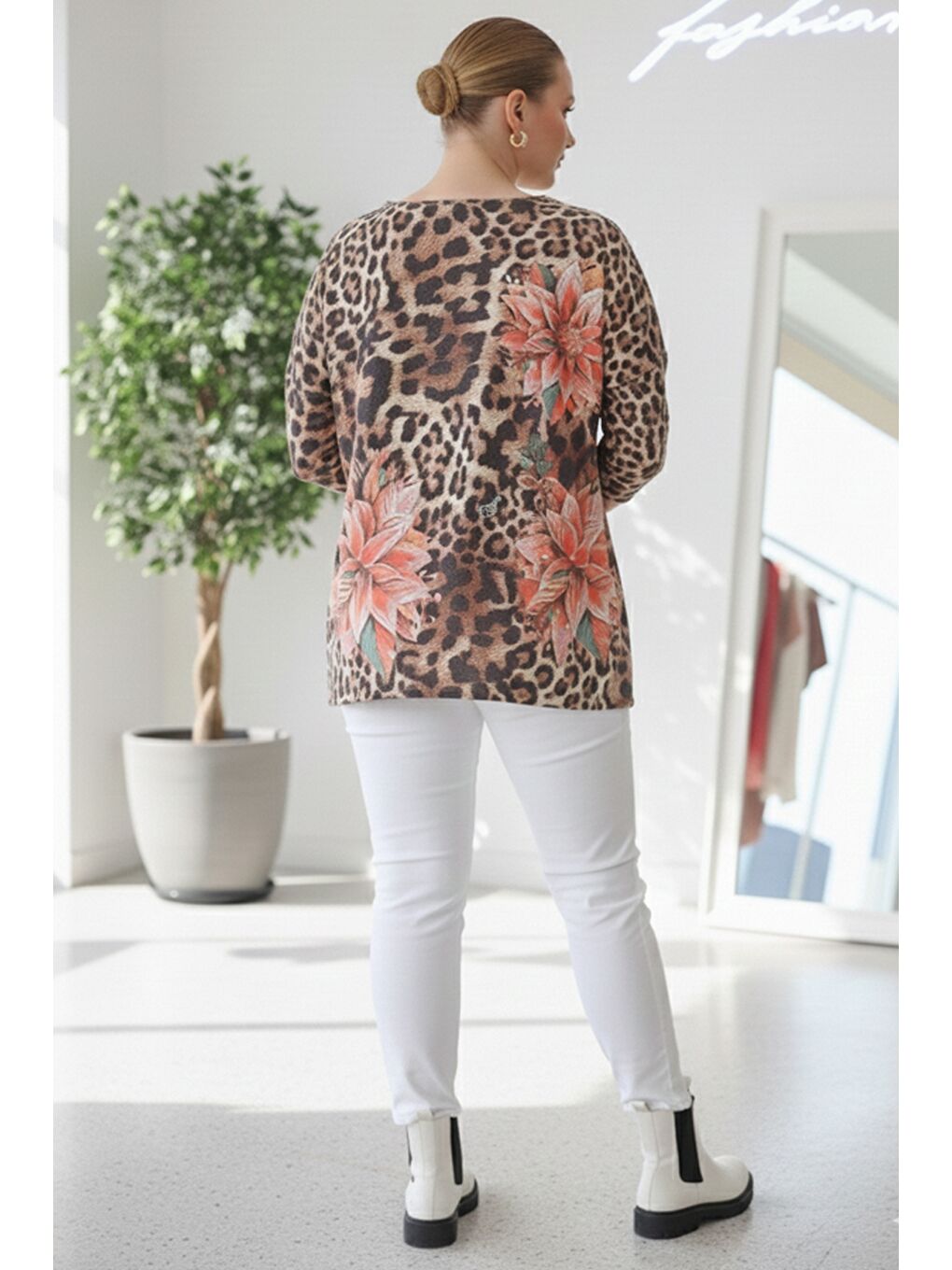 Kahverengi İtalyan Büyük Beden Camel Havuz Yaka Uzun Kol Dijital Baskılı Casual Triko Bluz 75 68-3