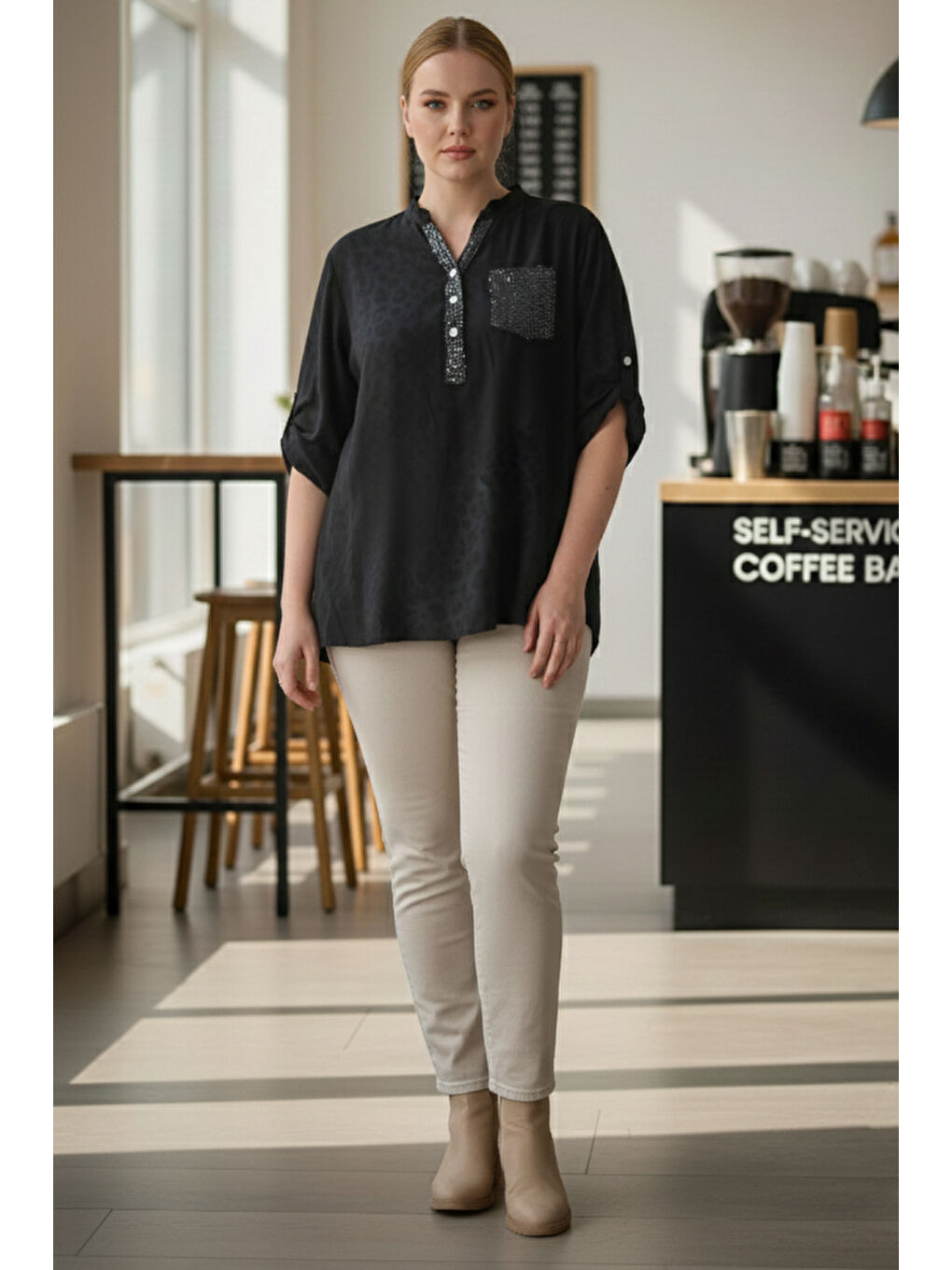 İtalyan Büyük Beden Siyah Hakim Yaka Düğmeli Leopar Desenli Cepli Arkası Uzun Dokuma Bluz 72 65-2