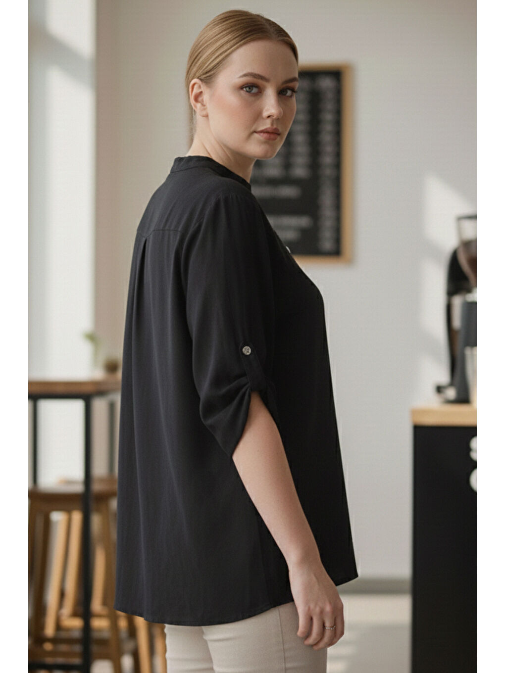 İtalyan Büyük Beden Siyah Hakim Yaka Düğmeli Leopar Desenli Cepli Arkası Uzun Dokuma Bluz 72 65-4