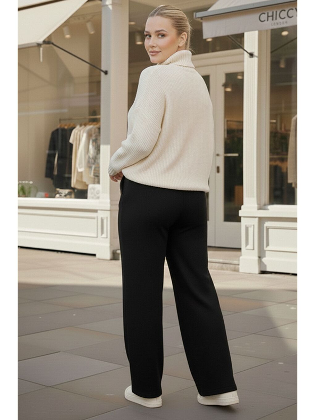 İtalyan Büyük Beden Siyah Cepli Lastikli Bel Geniş Paça İnce Fitilli Kadife Dokuma Pantolon 100 62-4