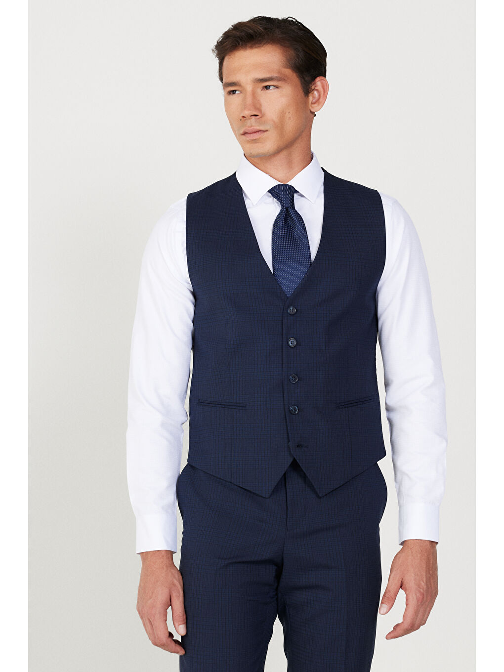 Erkek Lacivert-Siyah Slim Fit Dar Kesim Kırlangıç Yaka Kareli Yünlü Yelekli Takım Elbise-2