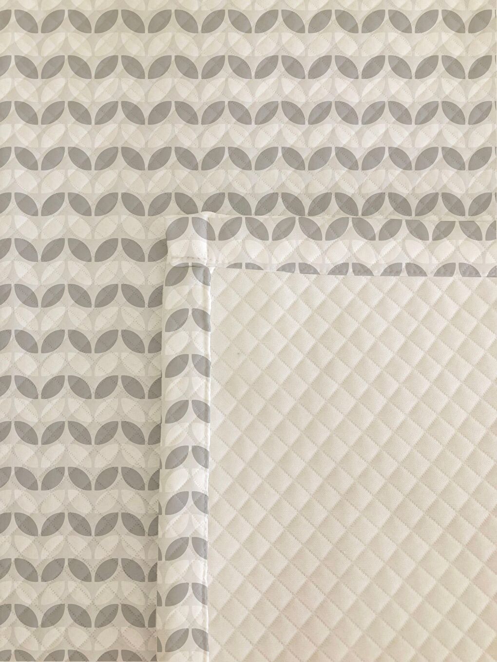 Karışık Desenli Çift Kişilik Baskılı Pike (200x220 Cm)-1