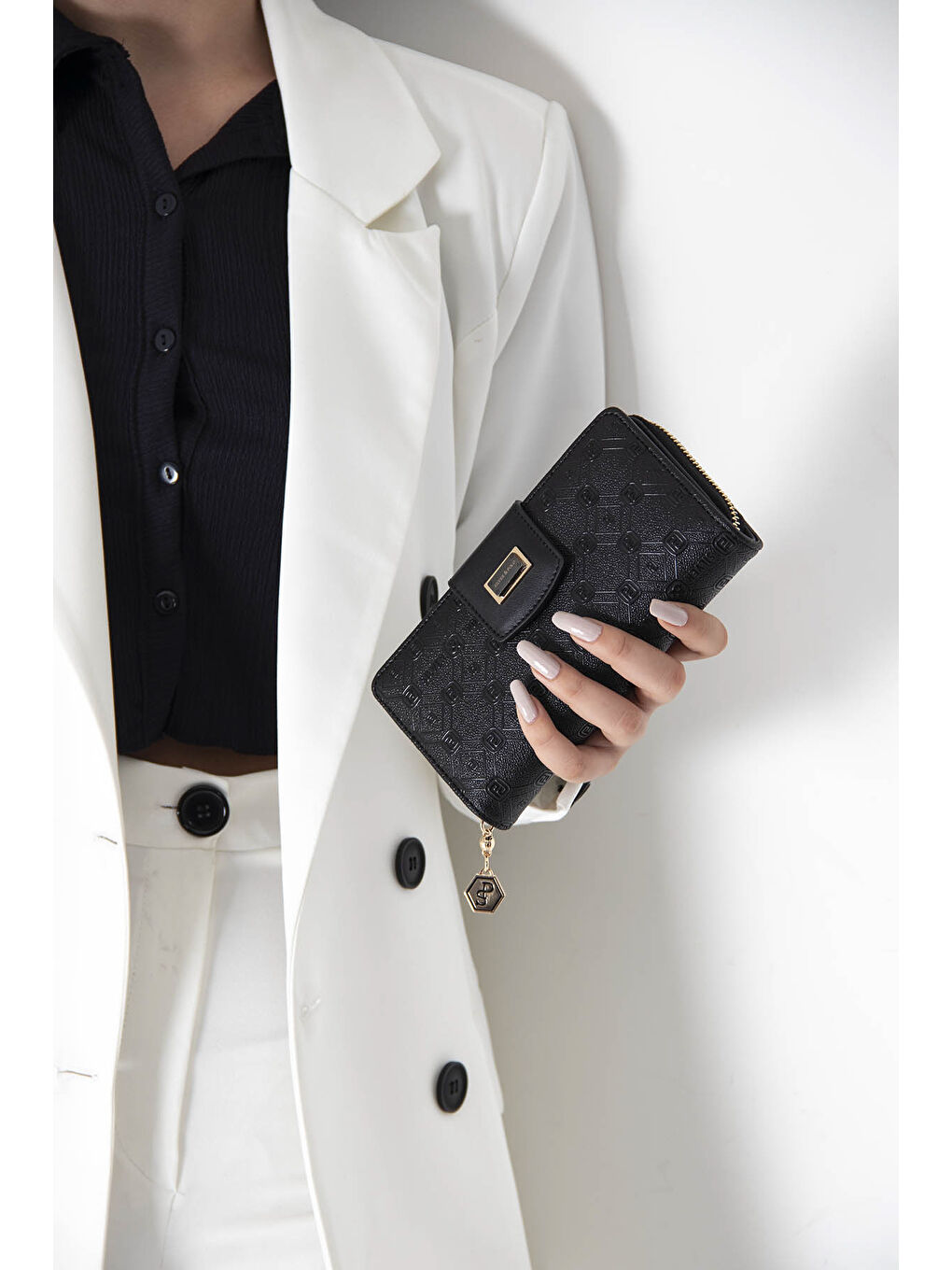 Siyah Kadın Cüzdan & Kartlık 928-40503 BAYAN CÜZDAN M46 SİYAH-MAT SİYAH-1