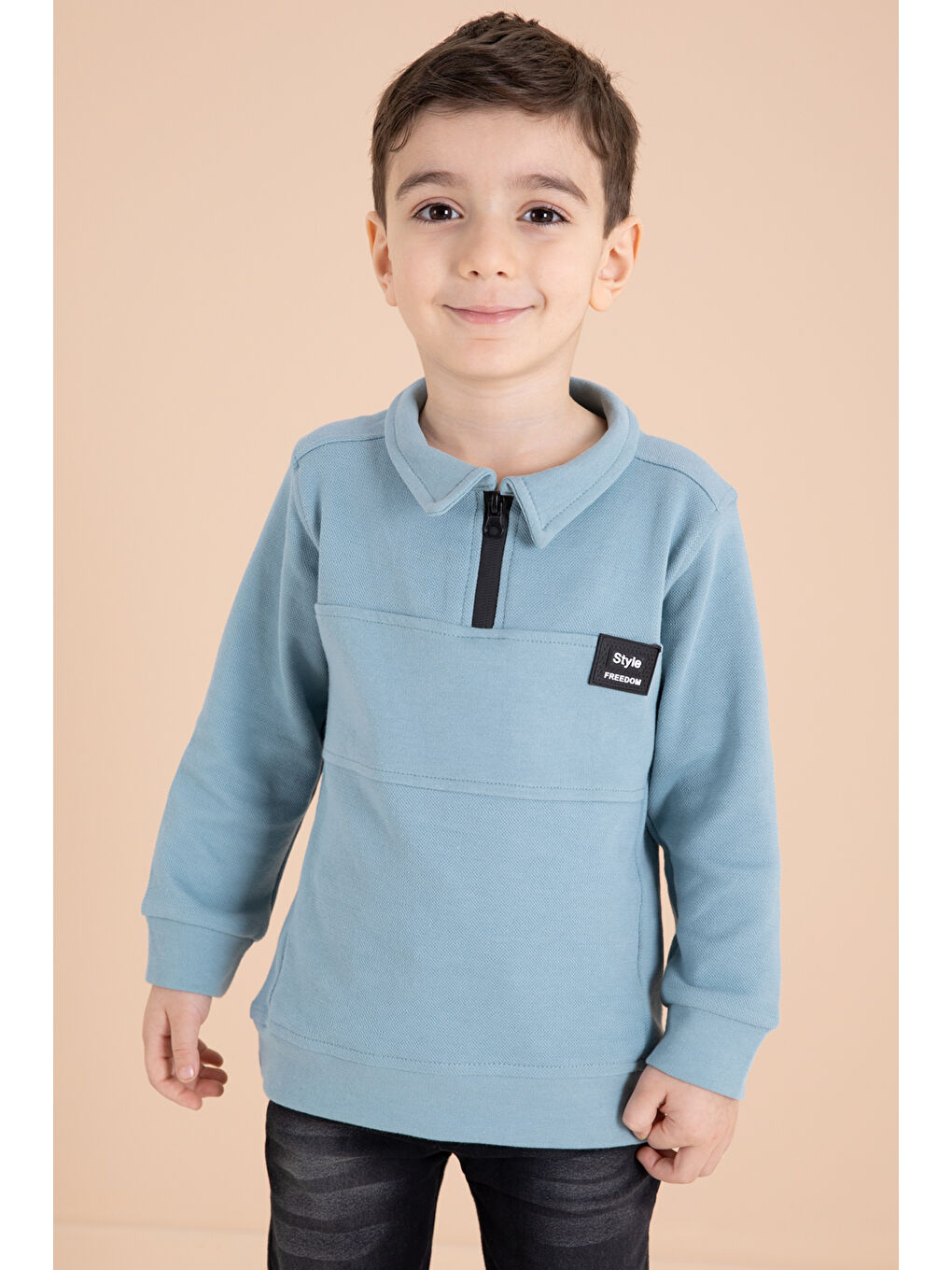 Mavi Fermuar Yakalı Sweatshirt ve Jean Pantolonlu Erkek Çocuk Takım 20111-1