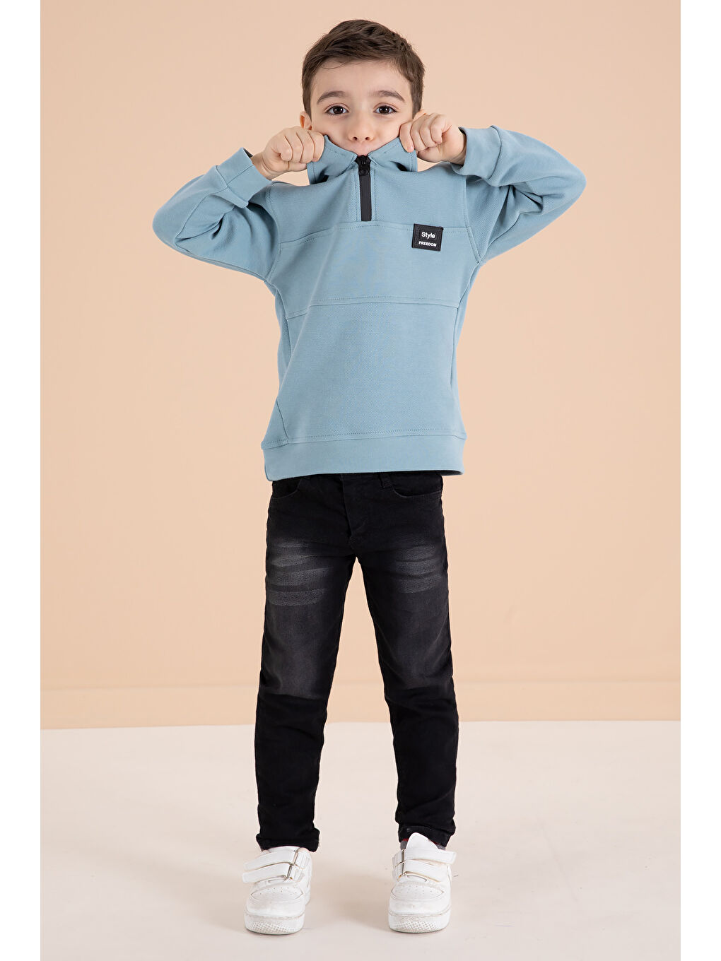 Mavi Fermuar Yakalı Sweatshirt ve Jean Pantolonlu Erkek Çocuk Takım 20111-3