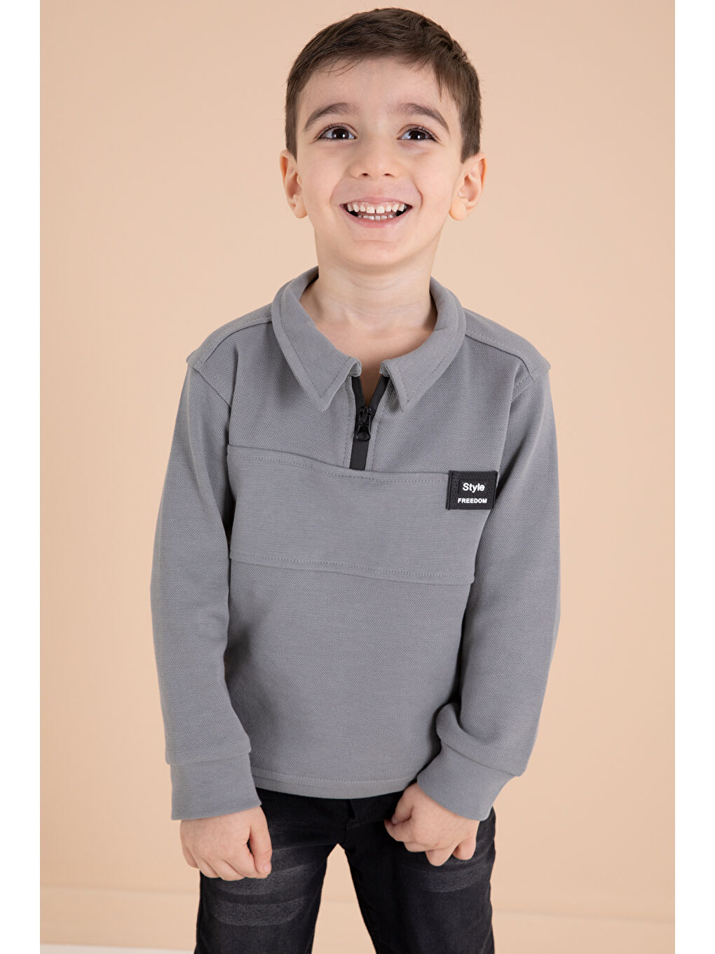 Gri Füme Fermuar Yakalı Sweatshirt ve Jean Pantolonlu Erkek Çocuk Takım 20110-1