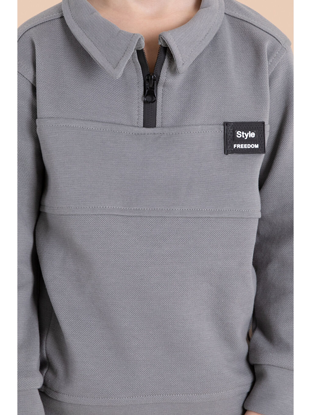 Gri Füme Fermuar Yakalı Sweatshirt ve Jean Pantolonlu Erkek Çocuk Takım 20110-3