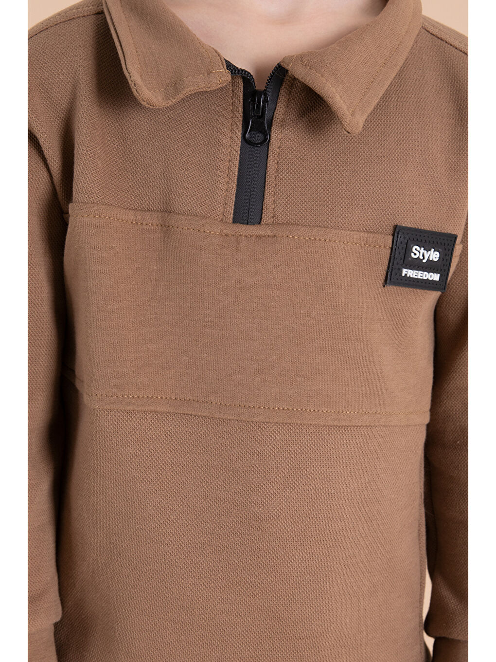 Kahverengi Kahve Fermuar Yakalı Sweatshirt ve Jean Pantolonlu Erkek Çocuk Takım 20108-2