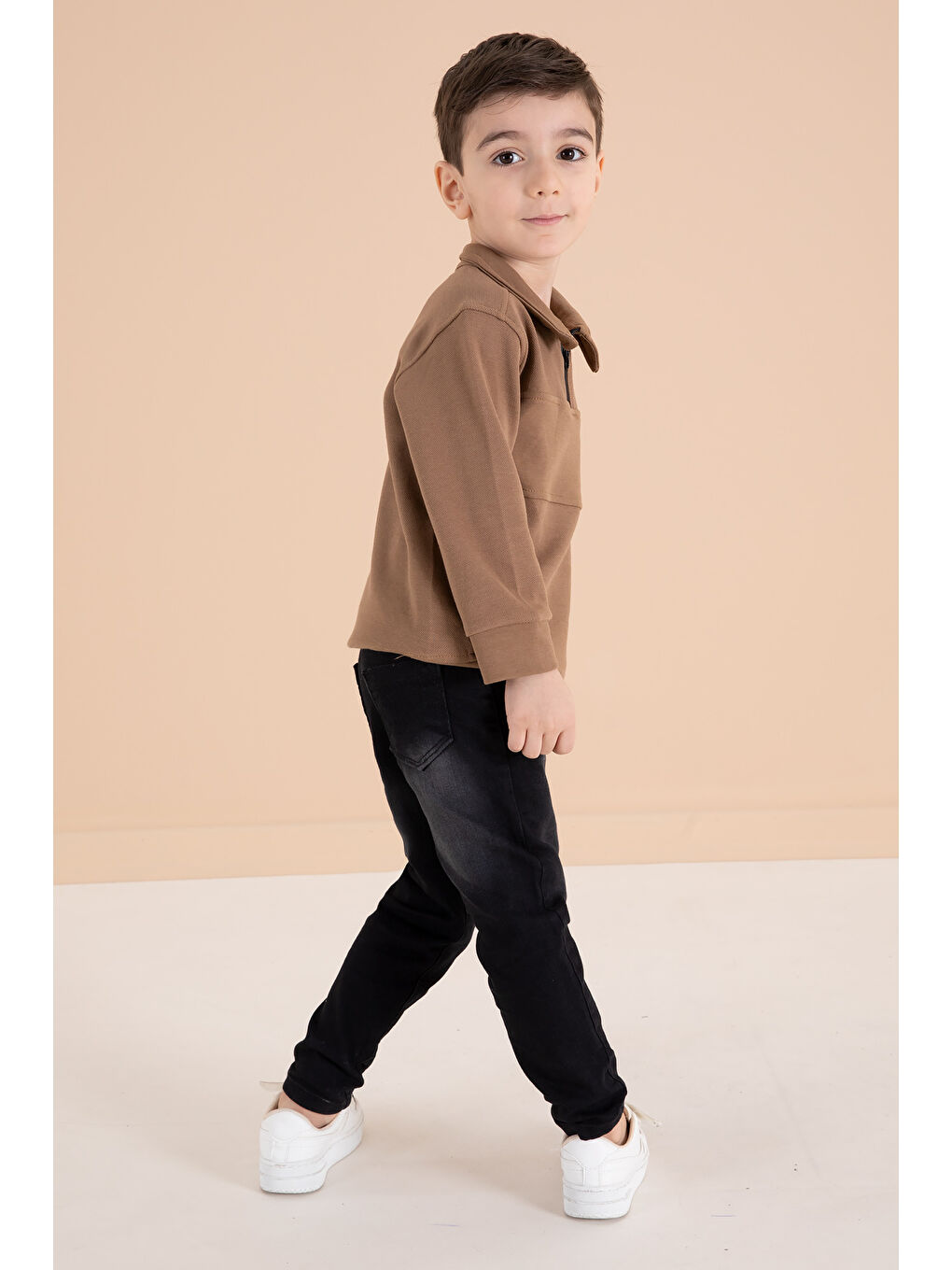 Kahverengi Kahve Fermuar Yakalı Sweatshirt ve Jean Pantolonlu Erkek Çocuk Takım 20108-4