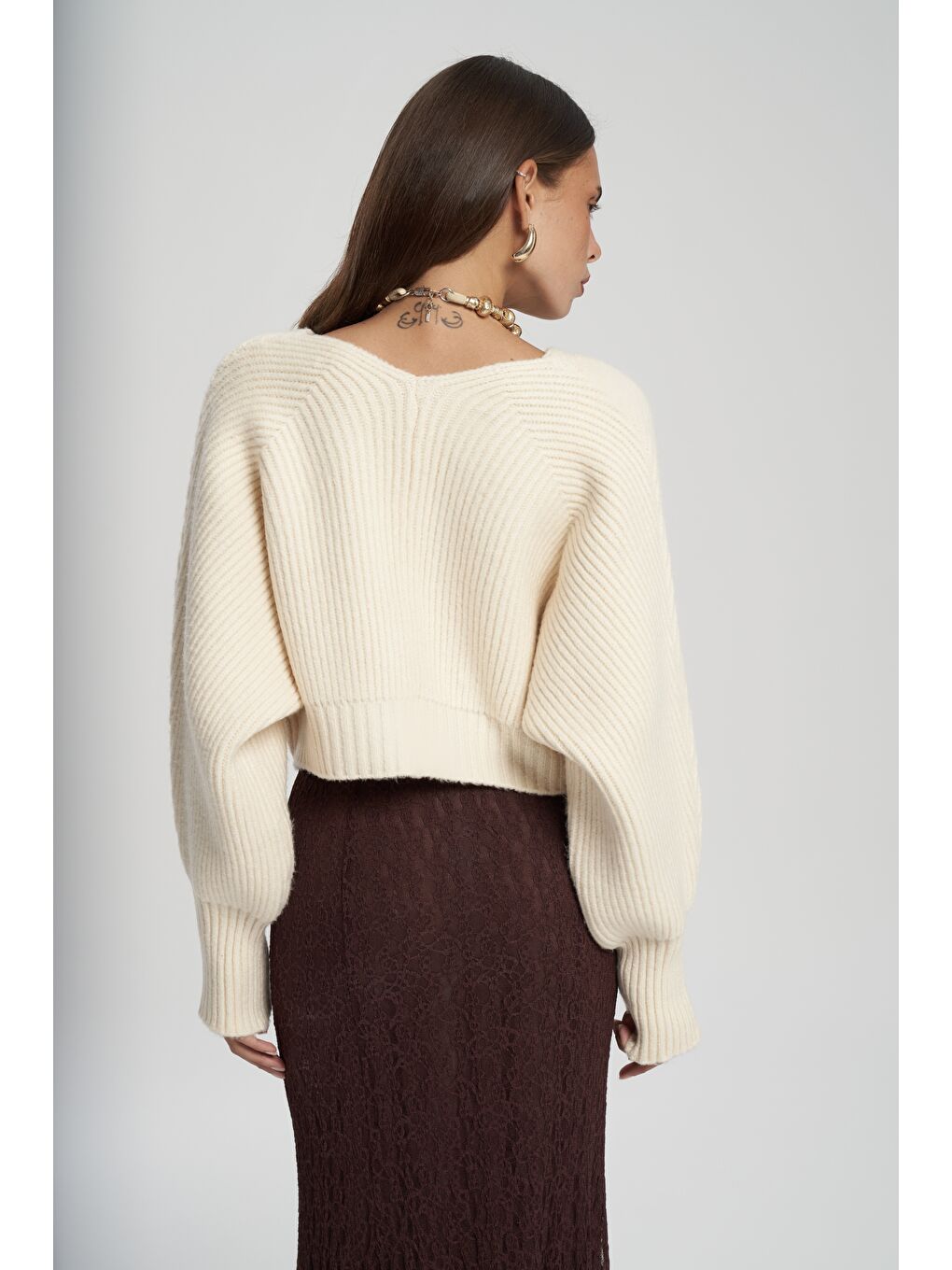 Luna Metal Detay Bej Kısa Triko Hırka-4