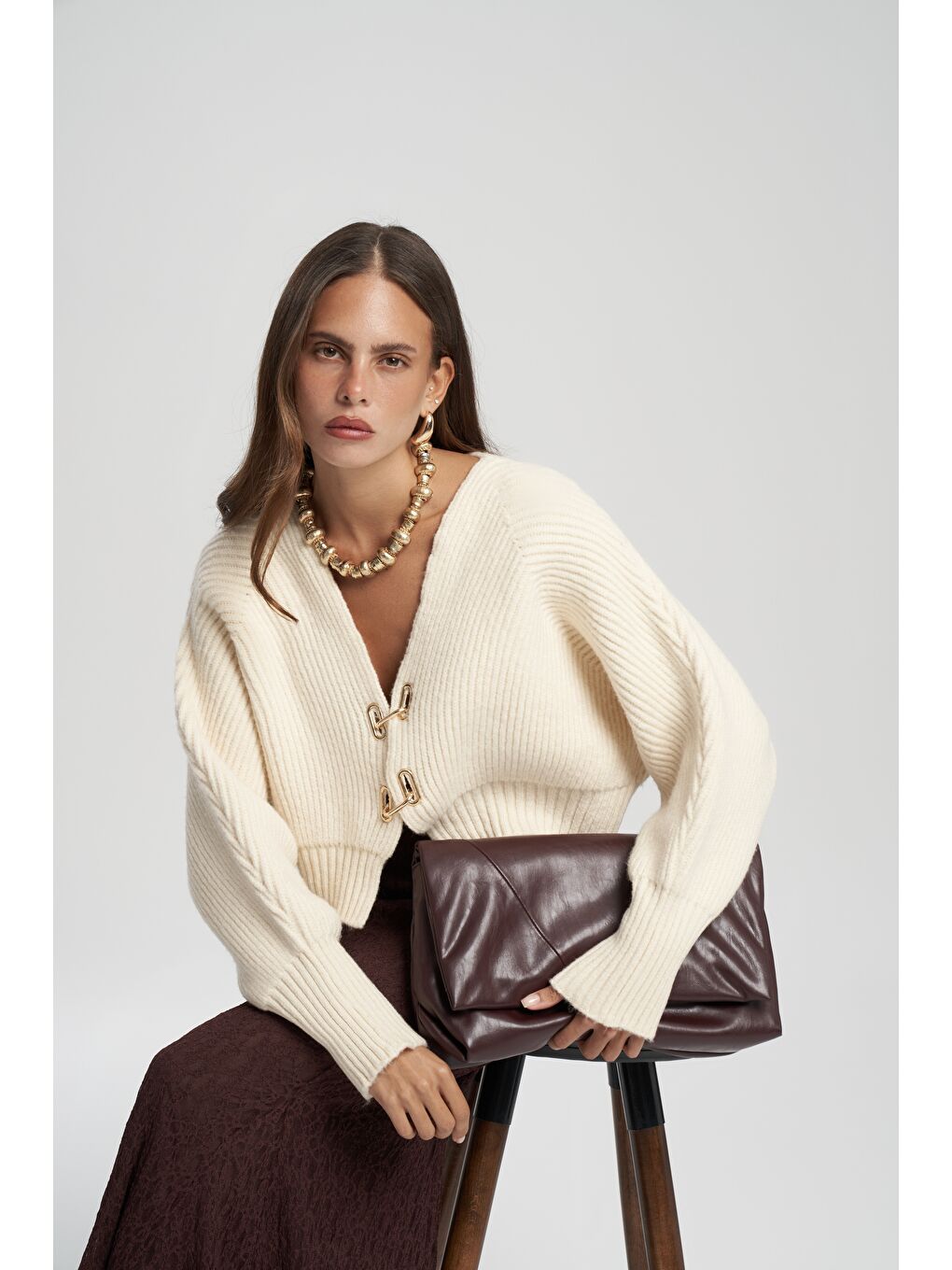 Luna Metal Detay Bej Kısa Triko Hırka-5