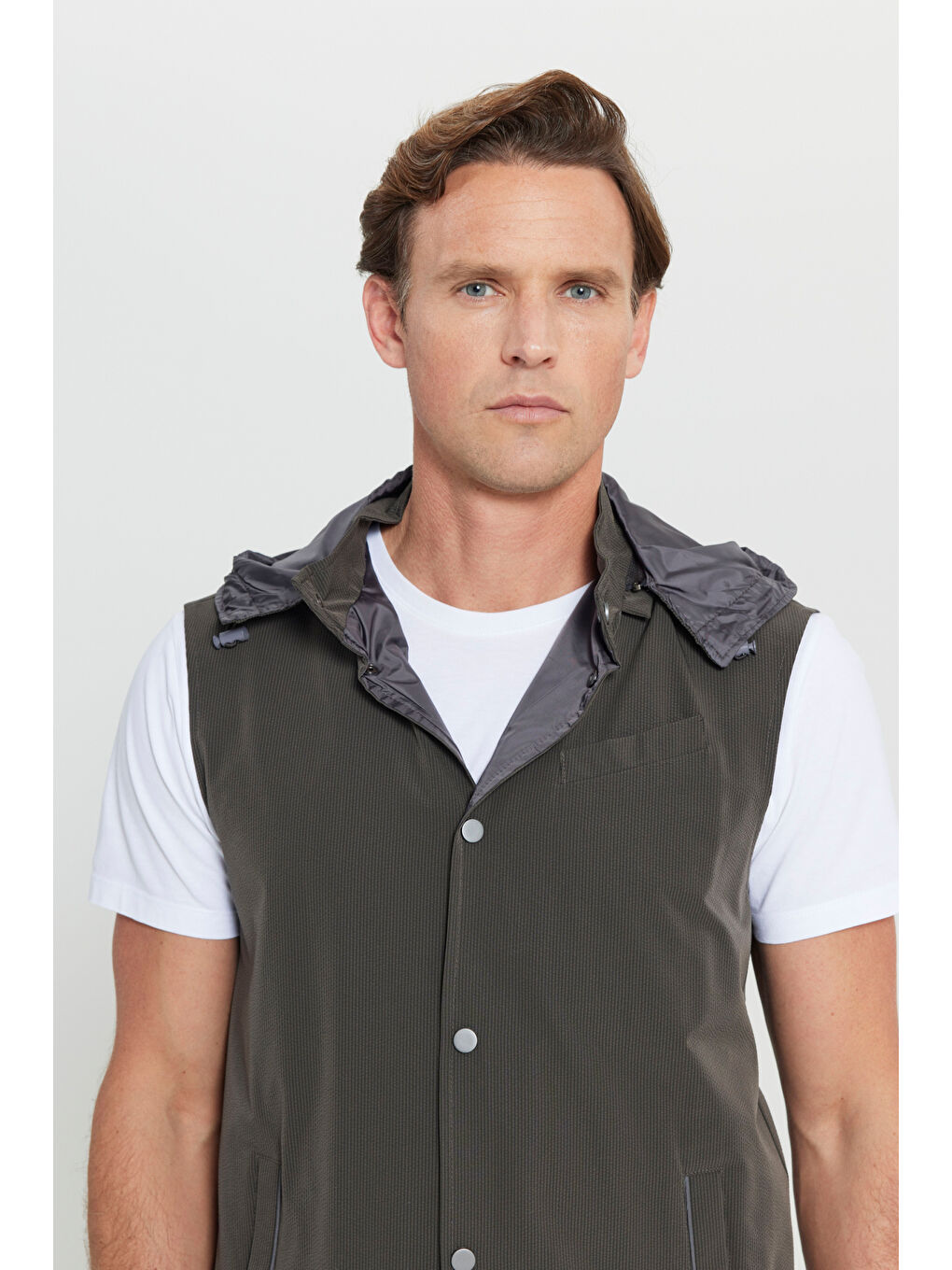 Erkek Haki Standart Fit Normal Kesim Desenli Yelek-4