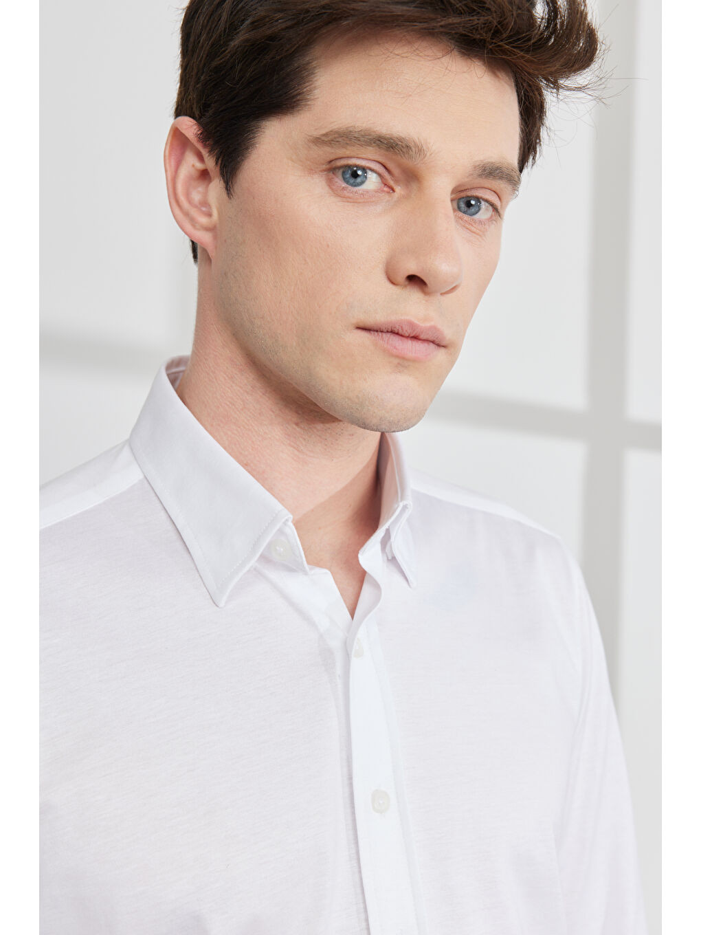 Erkek Beyaz Slim Fit Dar Kesim Gizli Düğme Yaka %100 Pamuk Gömlek-2
