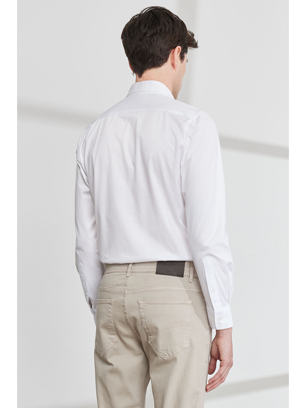 Erkek Beyaz Slim Fit Dar Kesim Gizli Düğme Yaka %100 Pamuk Gömlek-5