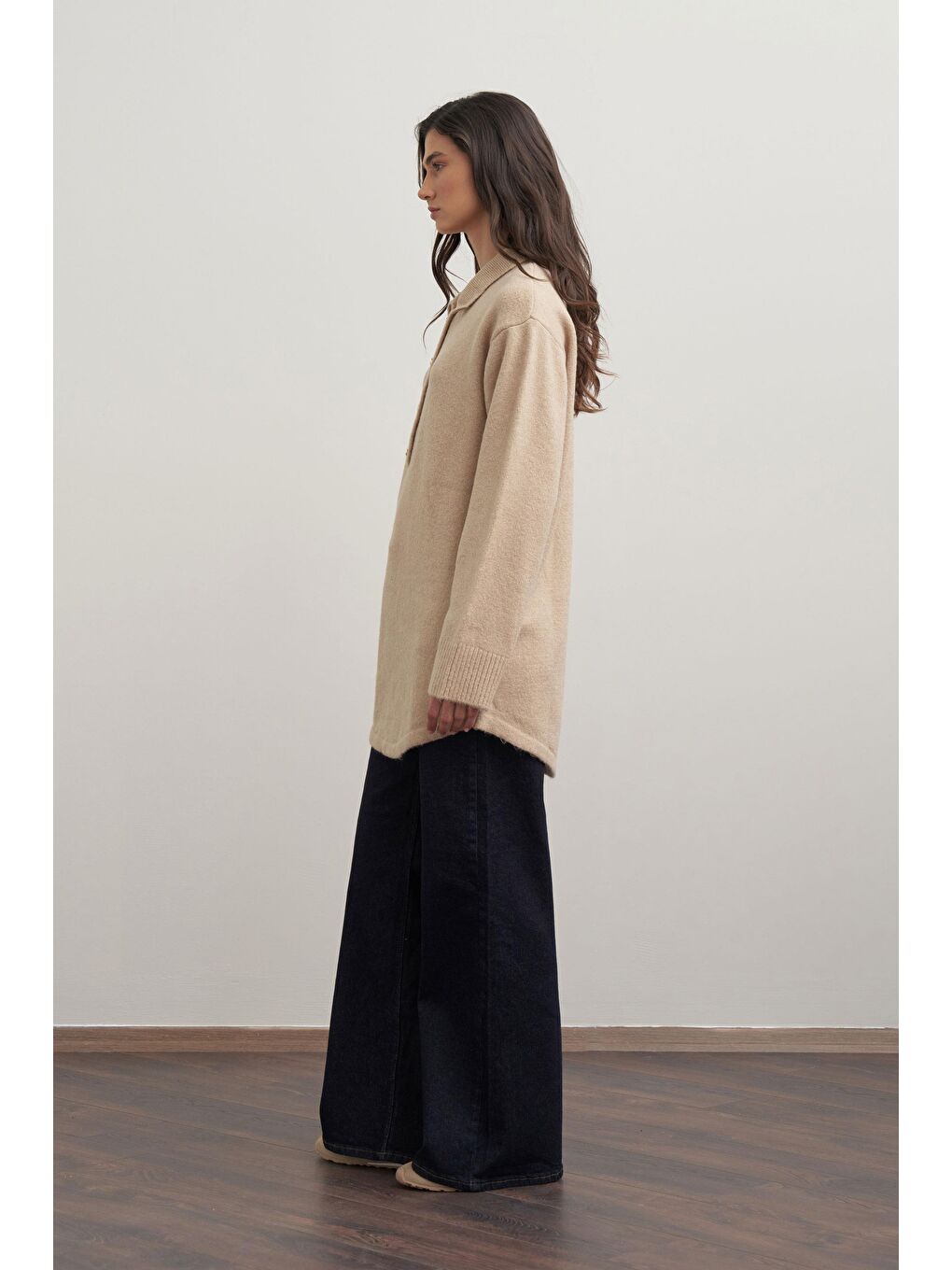 Bej-Gold Dügmeli Yarım Patlı Kazak-2