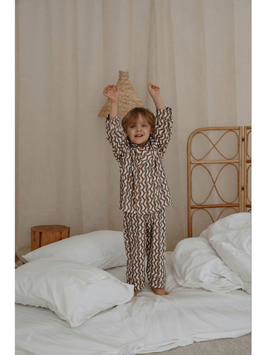 Kahverengi Dalga Desenli Yaka Detaylı Çocuk Pijama Takımı-3