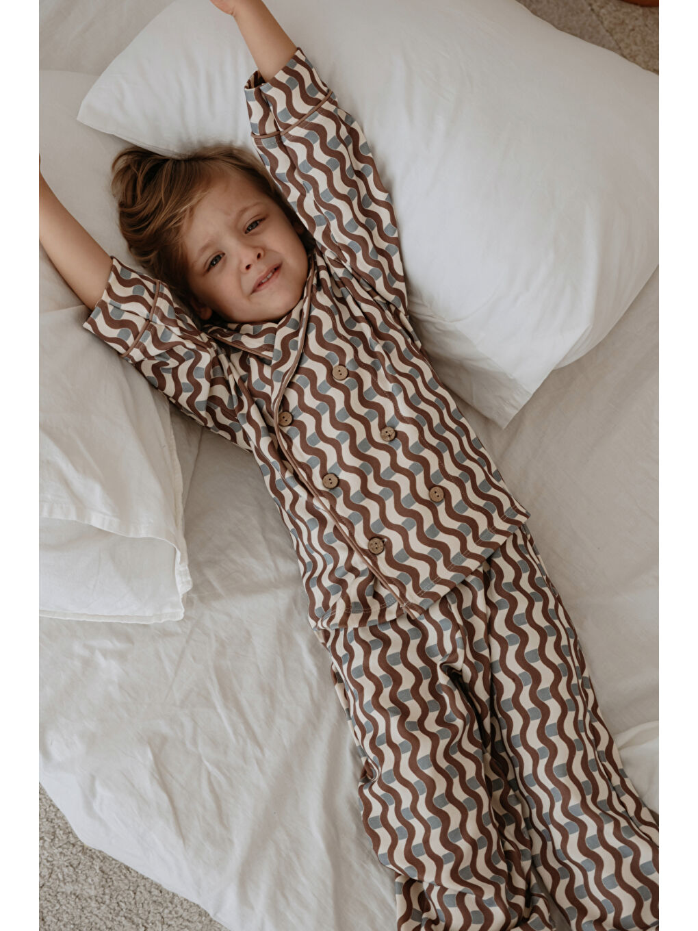 Kahverengi Dalga Desenli Yaka Detaylı Çocuk Pijama Takımı-4