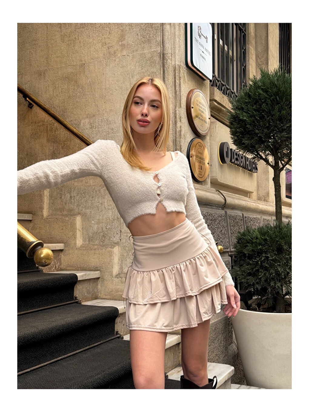 Ekru Kadın Krem Kuş Gözlü Fır Fır Detaylı Mini Etek HZL25W-ZK11391-4