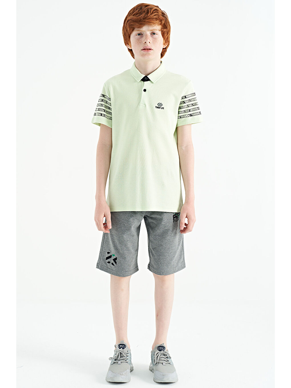Açık Yeşil Kol Baskı Detaylı Standart Kalıp Polo Yaka Erkek Çocuk Tişört - 11093-2