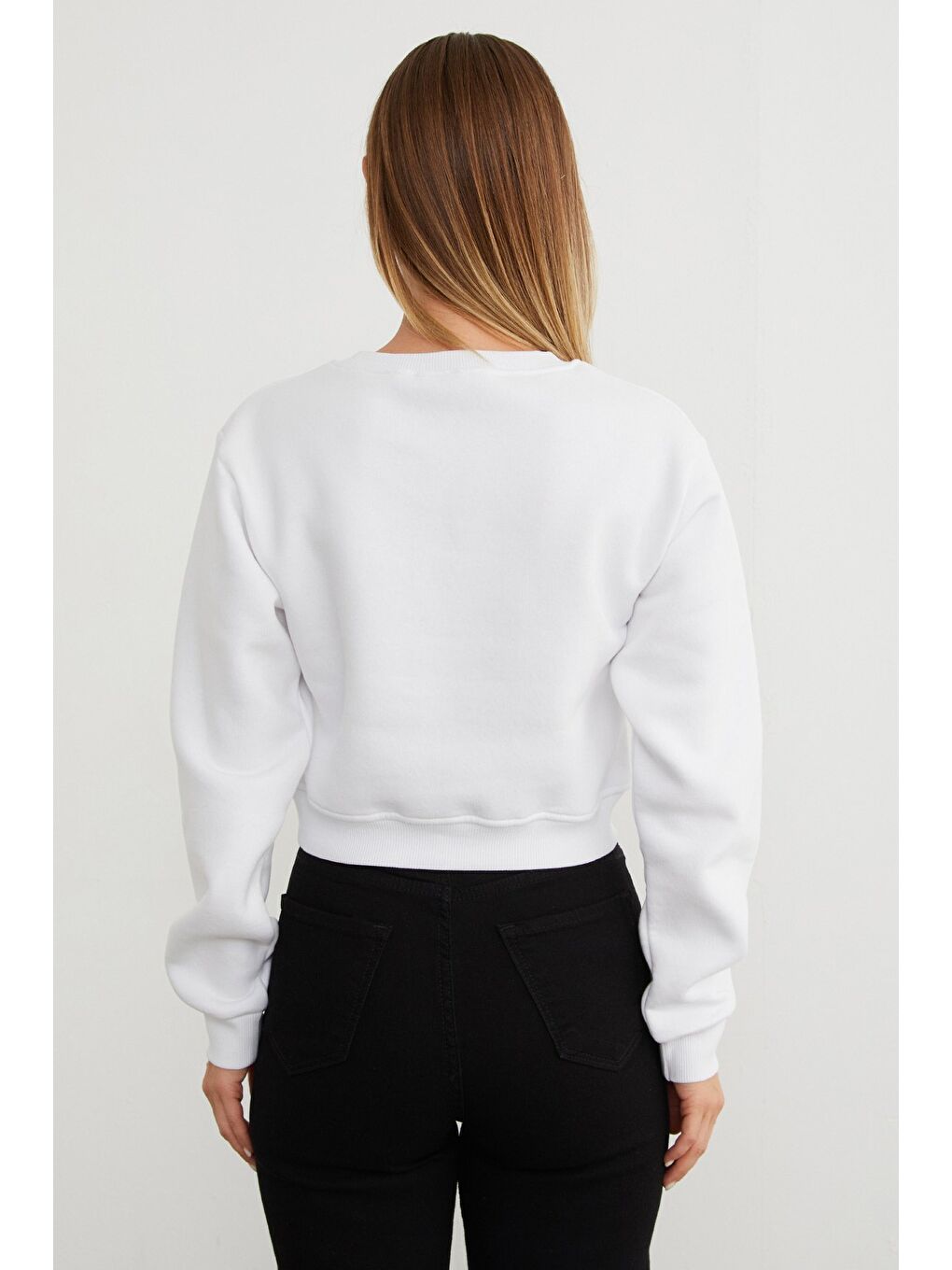 Beyaz 3 İplik California Yazı Baskılı Crop Sweatshirt-4