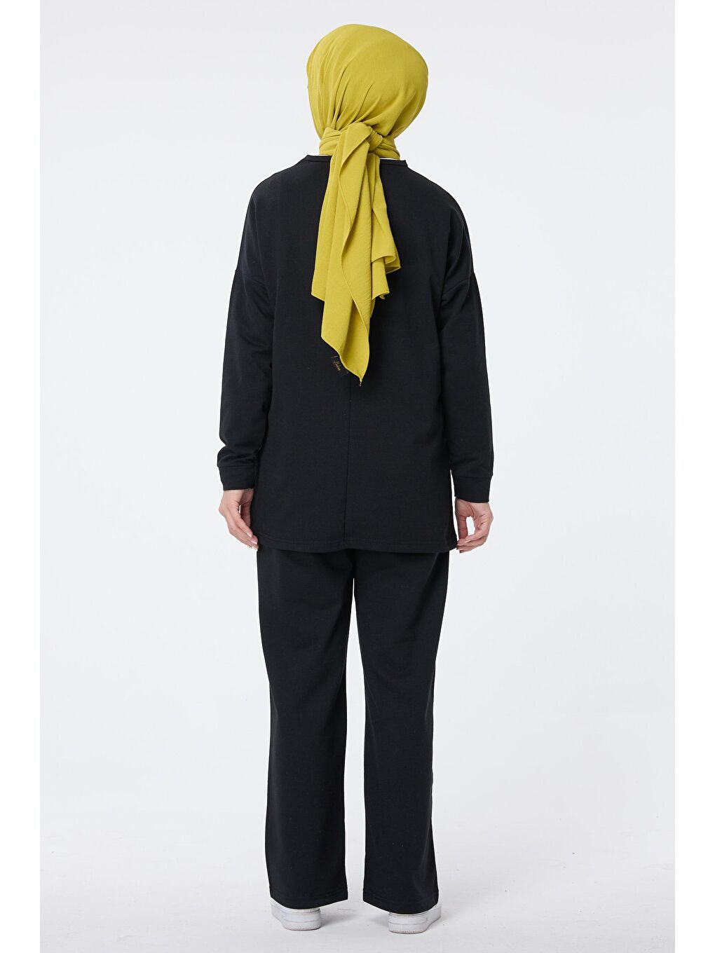 Bisiklet Yaka Kadın Siyah Eşofman Takımı - 13061-4