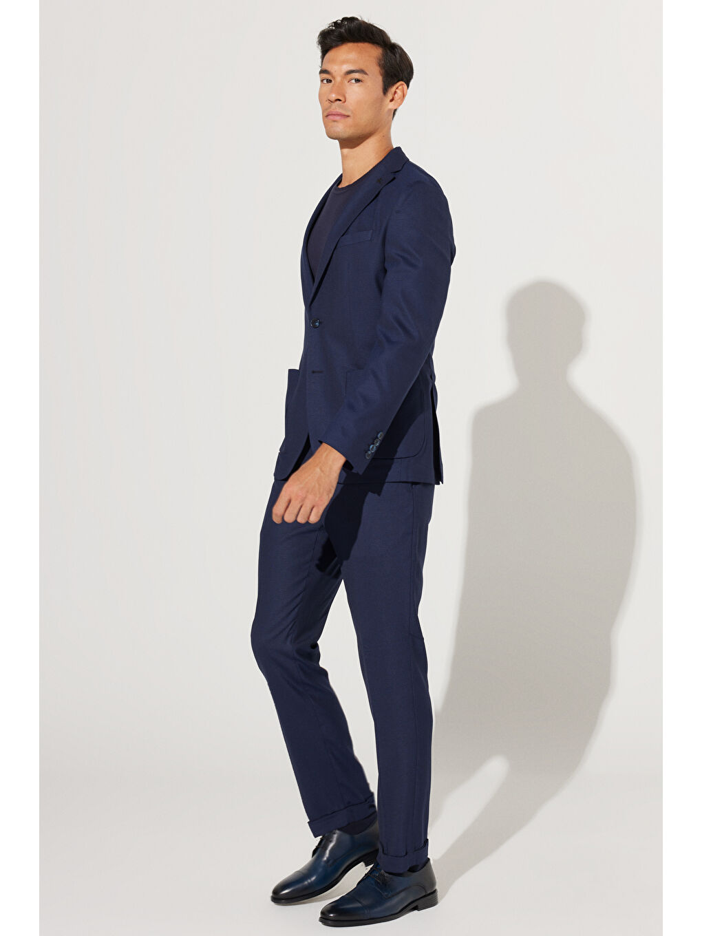 Erkek Lacivert Slim Fit Dar Kesim Mono Yaka Armürlü Takım Elbise-1